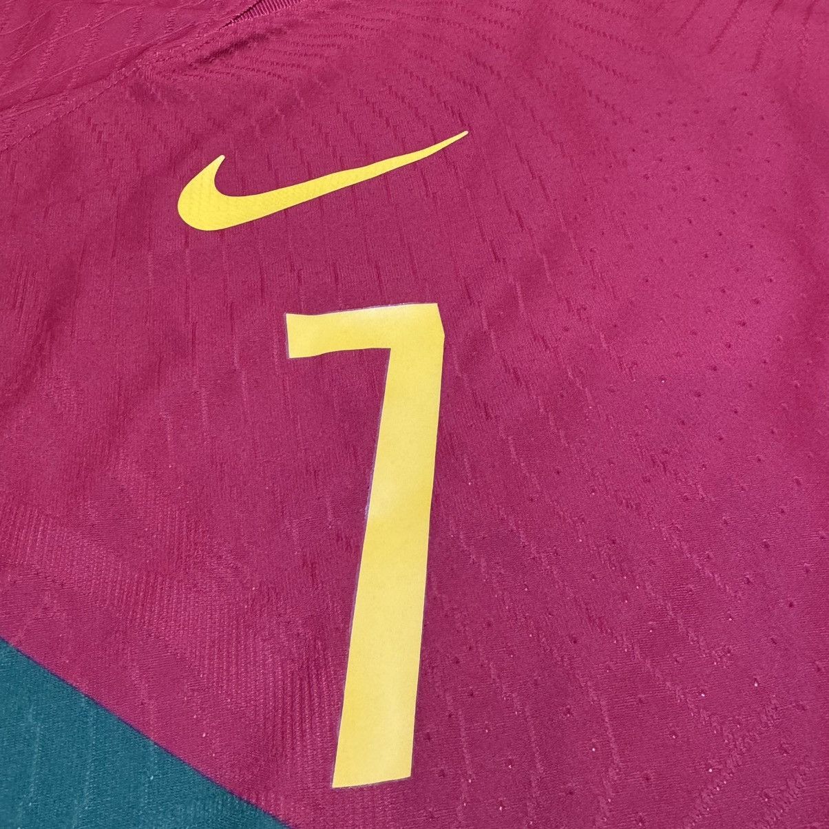 Nike Portugal WC2022 L/S player issue home shirt #7 Ronaldo Size US XL / EU 56 / 4 - 4 Thumbnail
