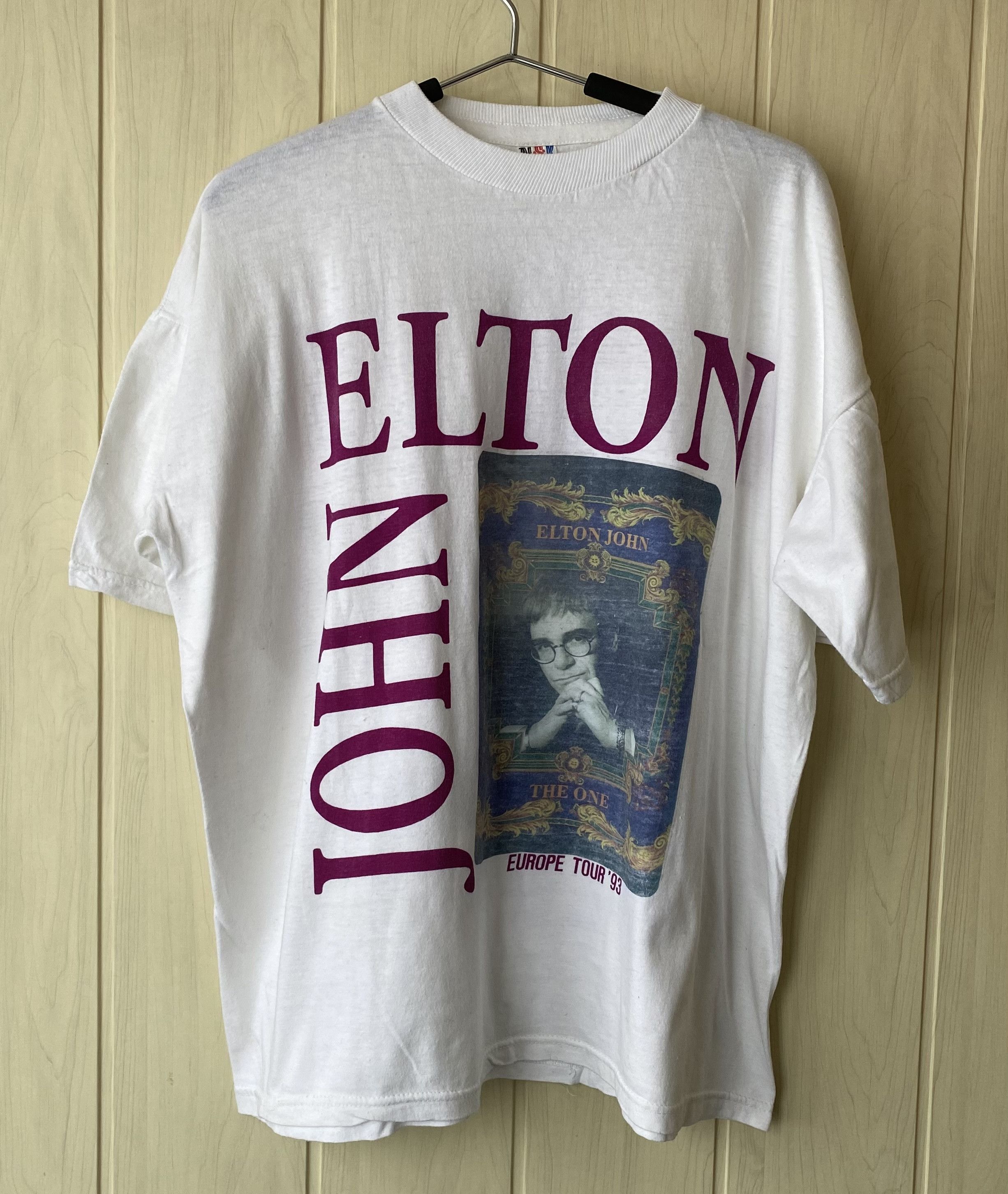 Band Tees Vintage 1993 Elton John The One Europe Tour t-shirt Size US XL / EU 56 / 4 - 1 Thumbnail