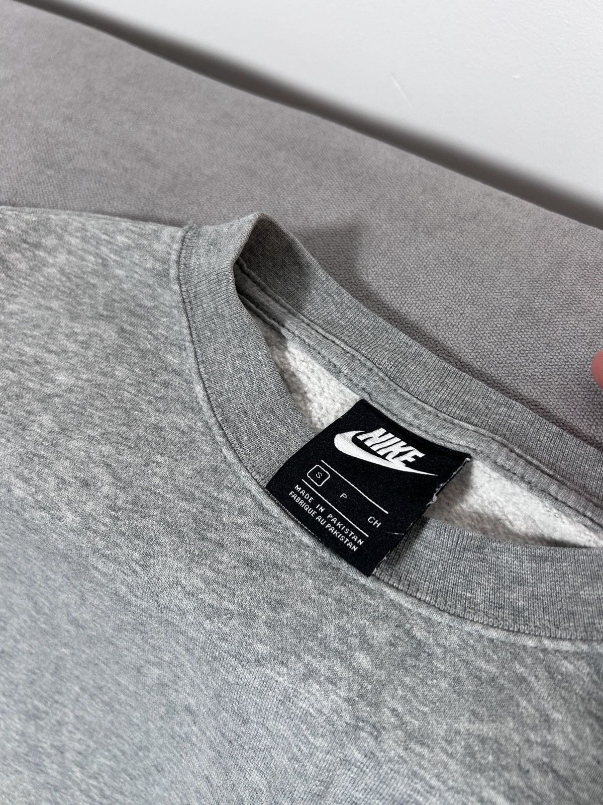 Nike × Vintage NIKE CROPPED OVERSIZED DISTRESSED SWEATSHIRT MINI SWOOSH Size S / US 4 / IT 40 - 5 Thumbnail