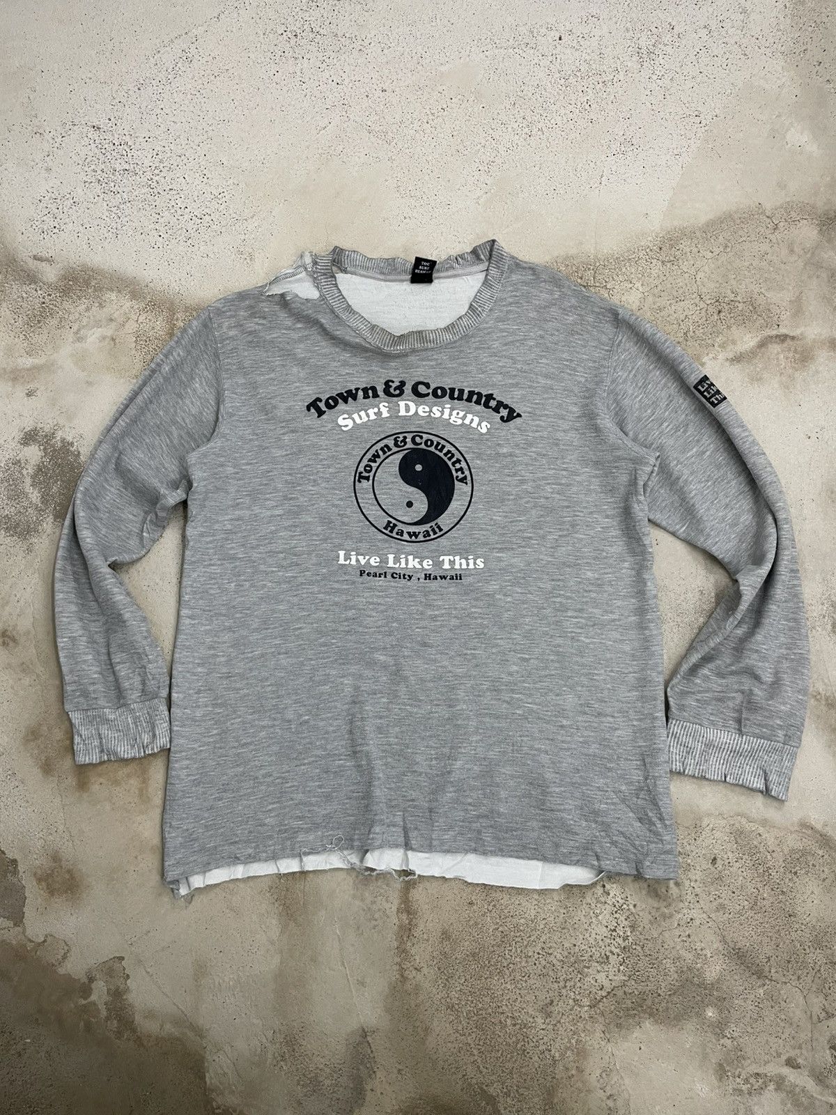 Sun Surf T&C Surf Yin Yang Distressed Thrash Live Like This Size US M / EU 48-50 / 2 - 1 Thumbnail