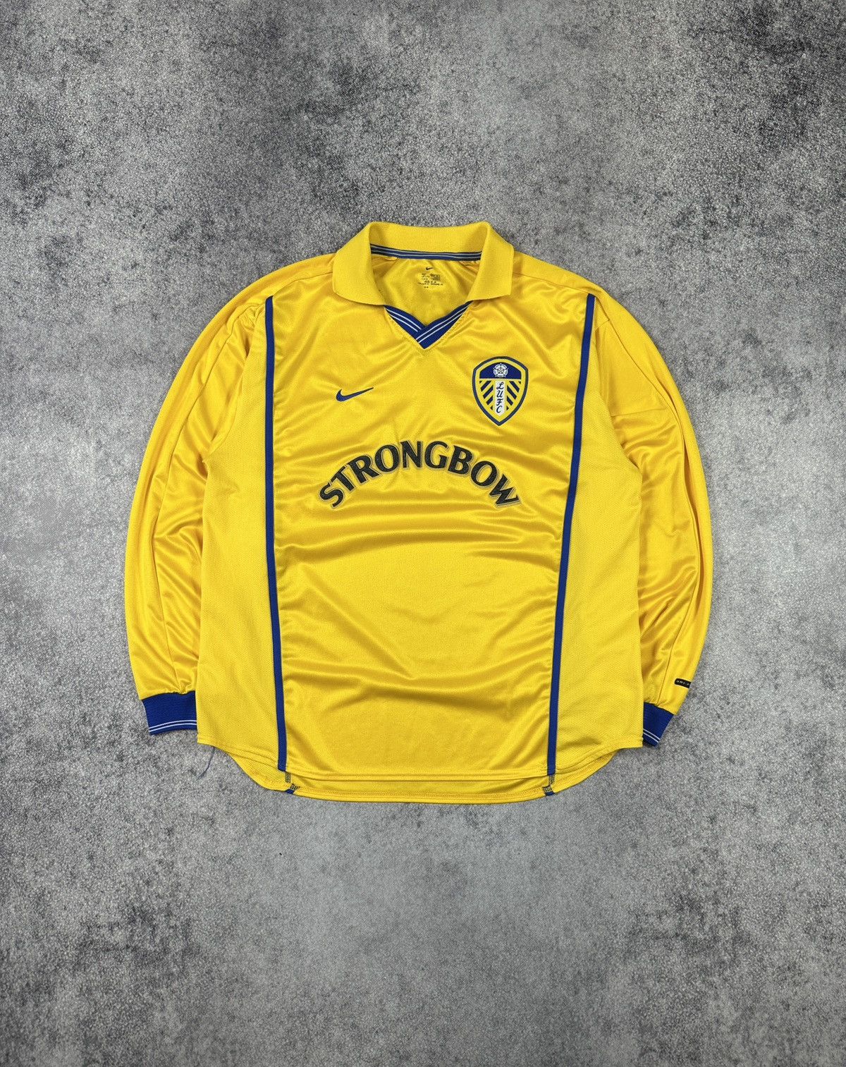 Nike Vintage Nike Leeds United Soccer Jersey Blokecore 90s Style Size US XL / EU 56 / 4 - 1 Thumbnail
