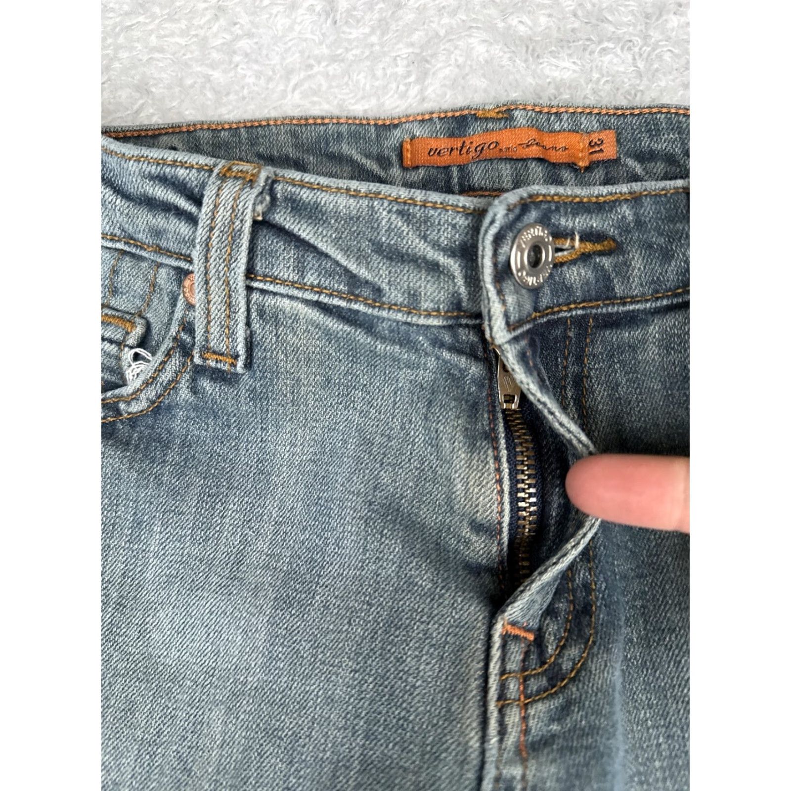 Denime Vertigo Jeans Juniors 11/12 Light Wash Mid Rise Straight Stretch Denim 30x32 Size 32" / US 10 / IT 46 - 5 Thumbnail