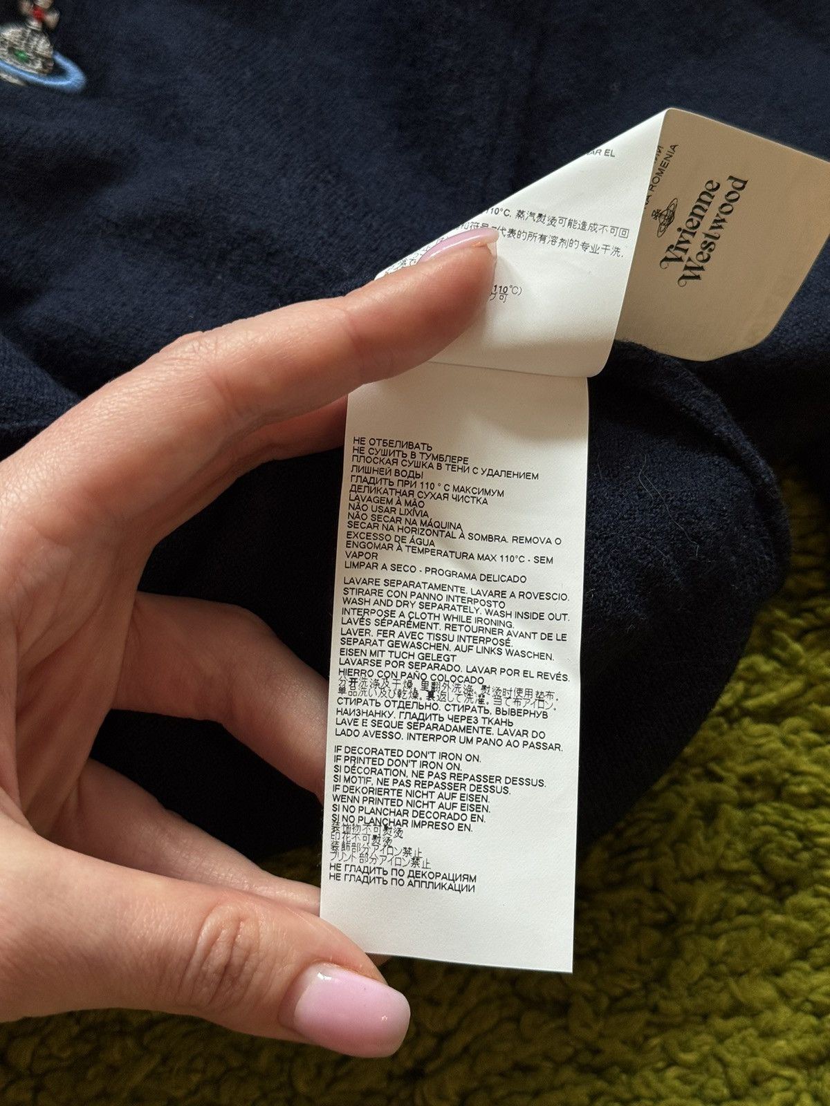 Vivienne Westwood Vivienne Westwood 100% boiled wool knit logo sweater Size XXL / US 16-18 / IT 52-54 - 6 Thumbnail