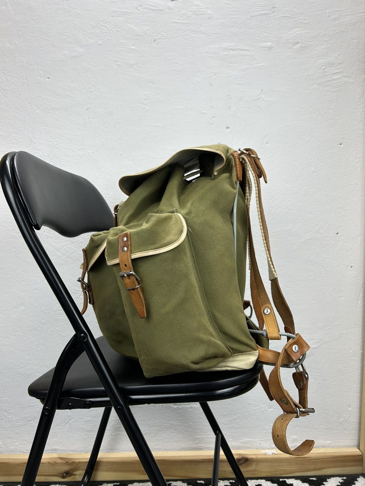 Vintage VINTAGE WILD HEERBRUGG SURVEYING SURVEY RUCKSACK Backpack Size ONE SIZE - 7 Thumbnail