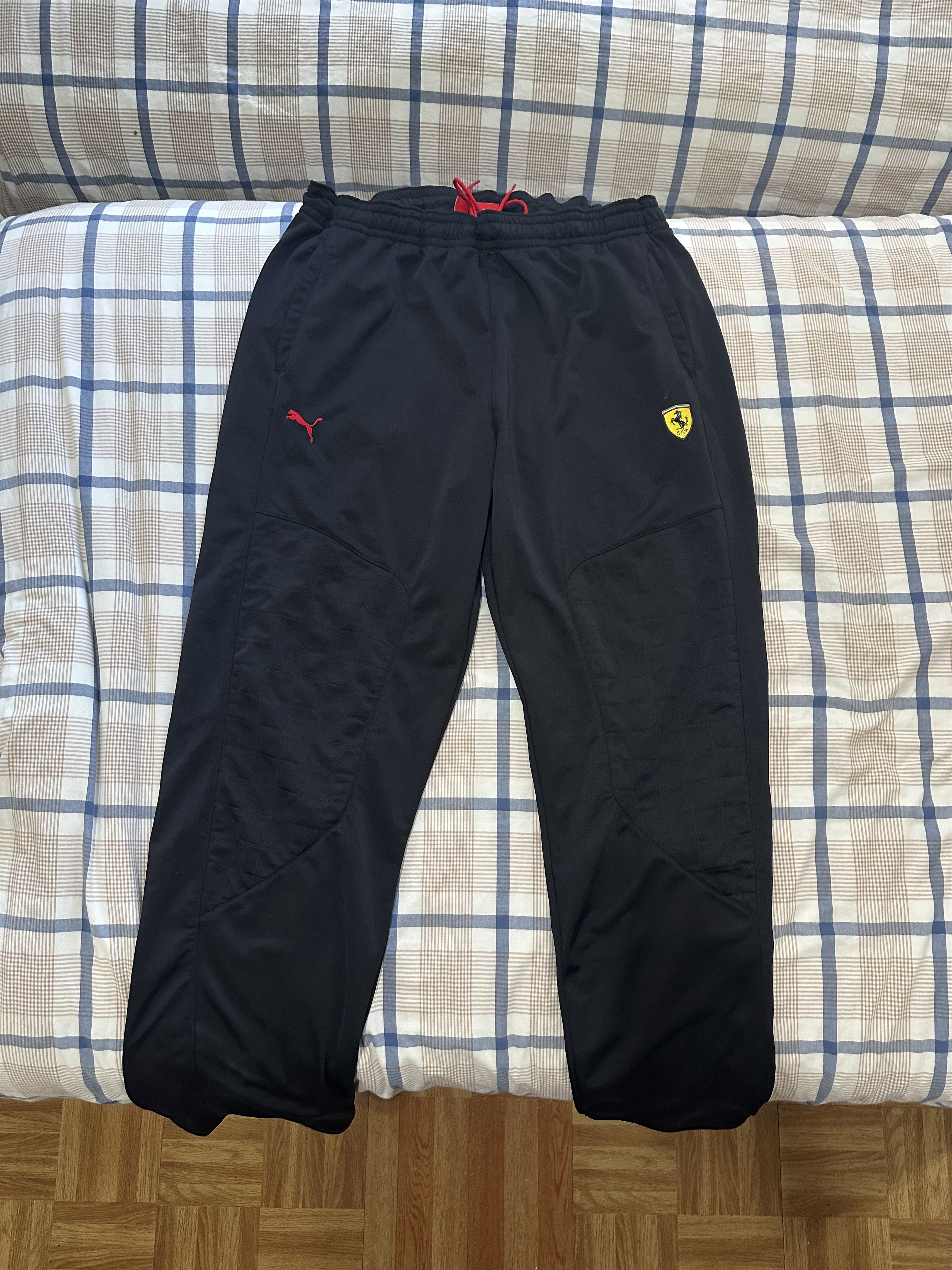 Ferrari × Puma Black Ferrari/Puma Sweatpants Size US 41 - 1 Thumbnail
