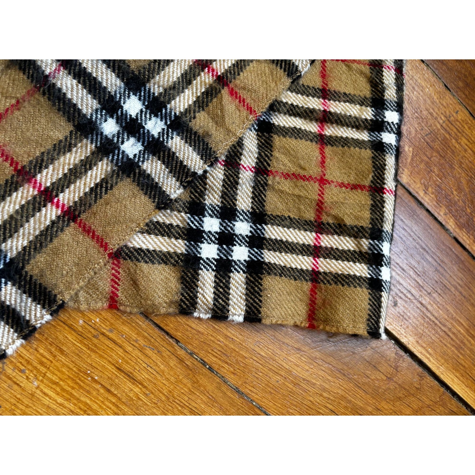 Burberry Vintage Burberry 100% Lambswool Scarf Classic Check Pattern Size ONE SIZE - 3 Thumbnail