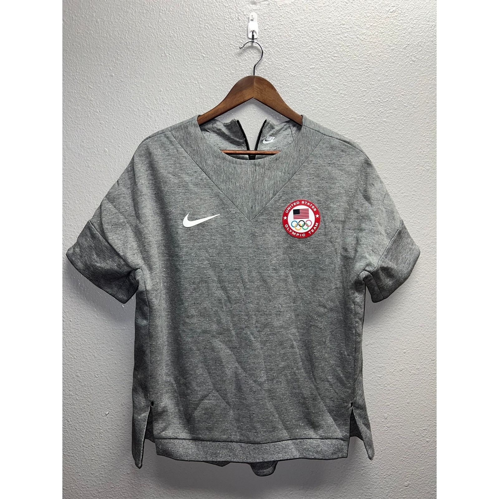 Vintage Nike Womens Tech Fleece Olympic Crew Team Sweatshirt NWT Size L / US 10 / IT 46 - 1 Thumbnail