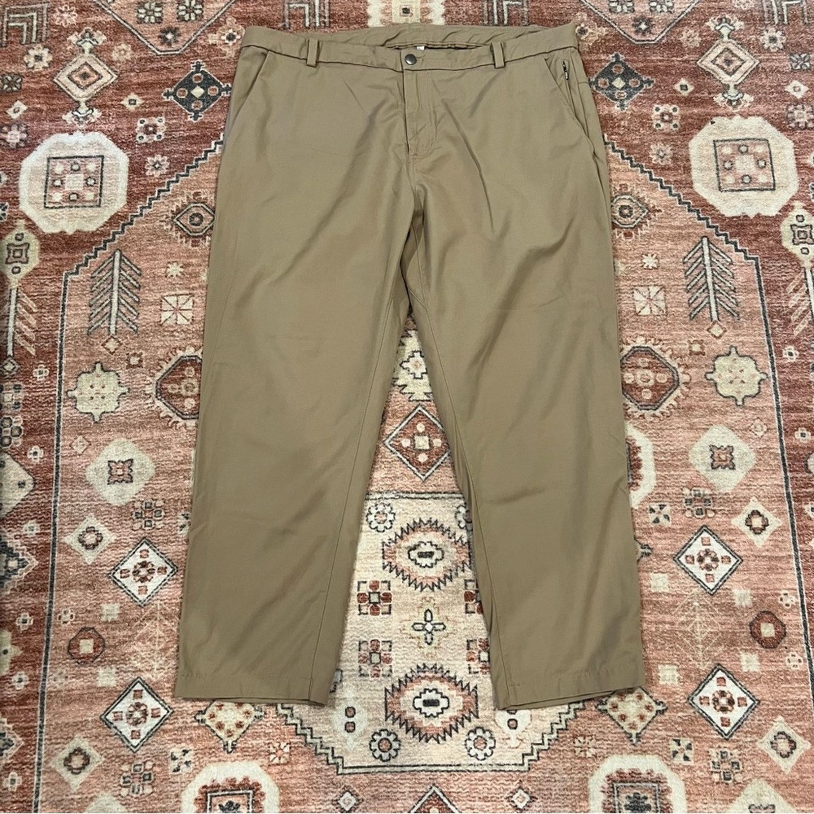 Lululemon Lululemon Men’s Commission Pant Classic Qwick Chino 28” Size US 40 / EU 56 - 2 Thumbnail