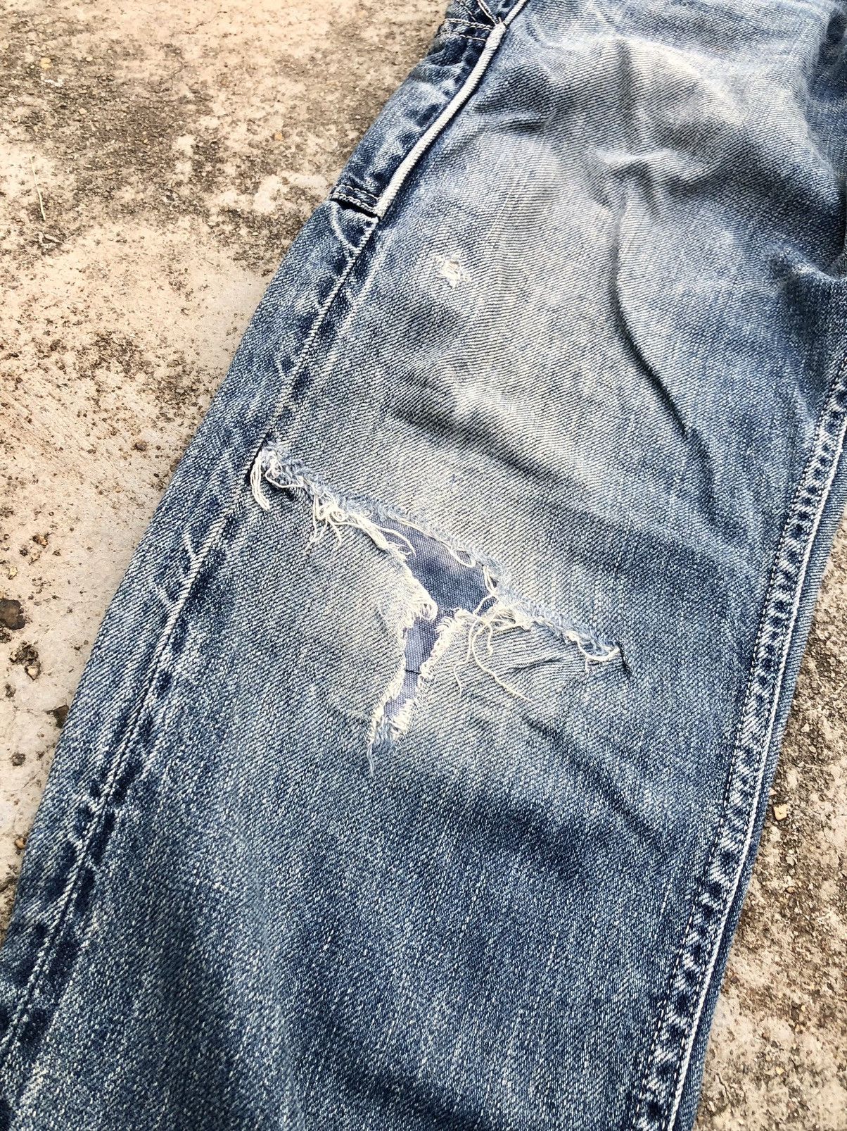 Johnbull SELVEDGE BUCKLE BACK DISTRESSED DENIM Size US 30 / EU 46 - 2 Thumbnail