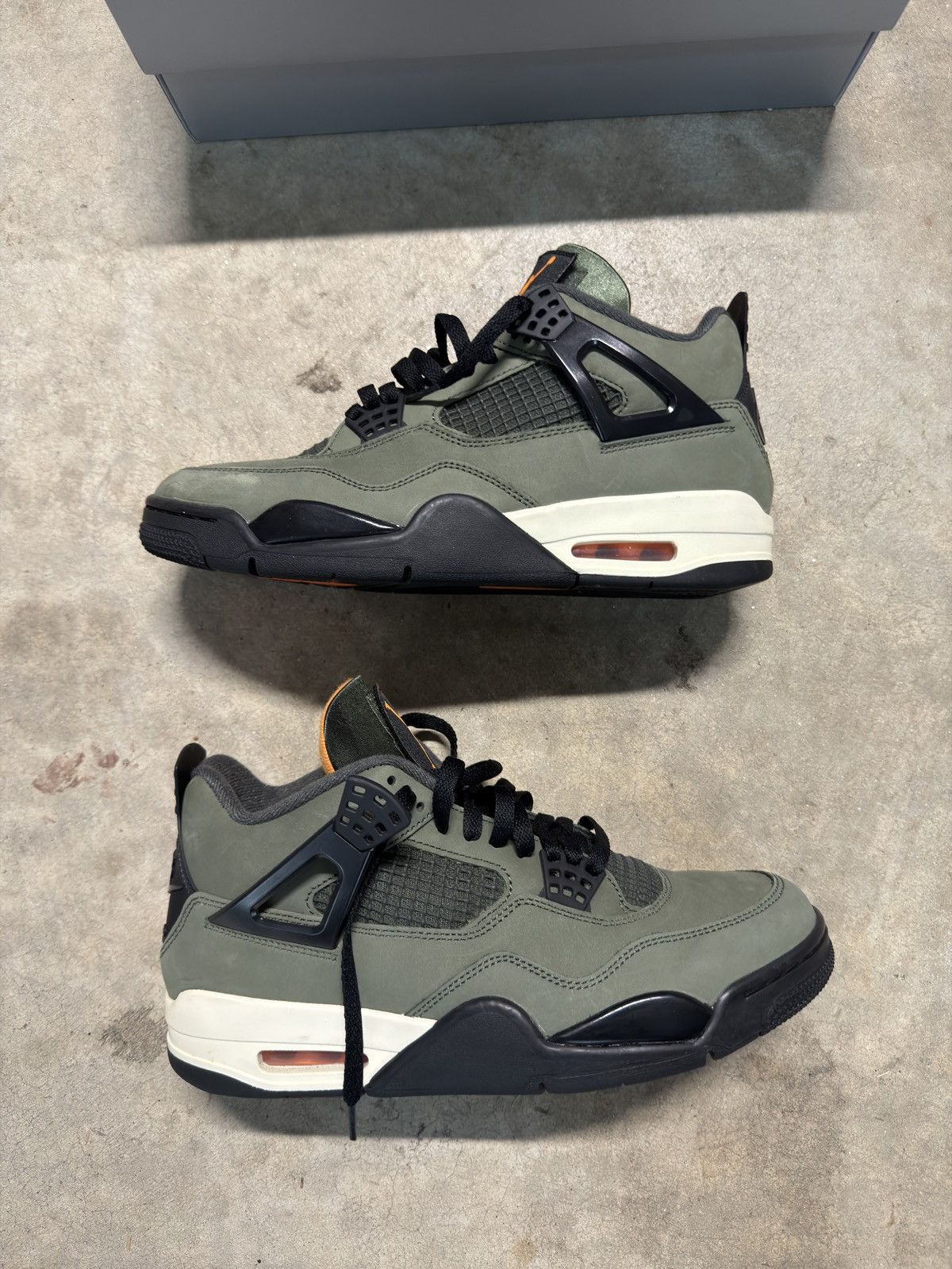 Jordan Brand Jordan 4 undefeated Size US 9.5 / EU 42-43 - 1 Thumbnail