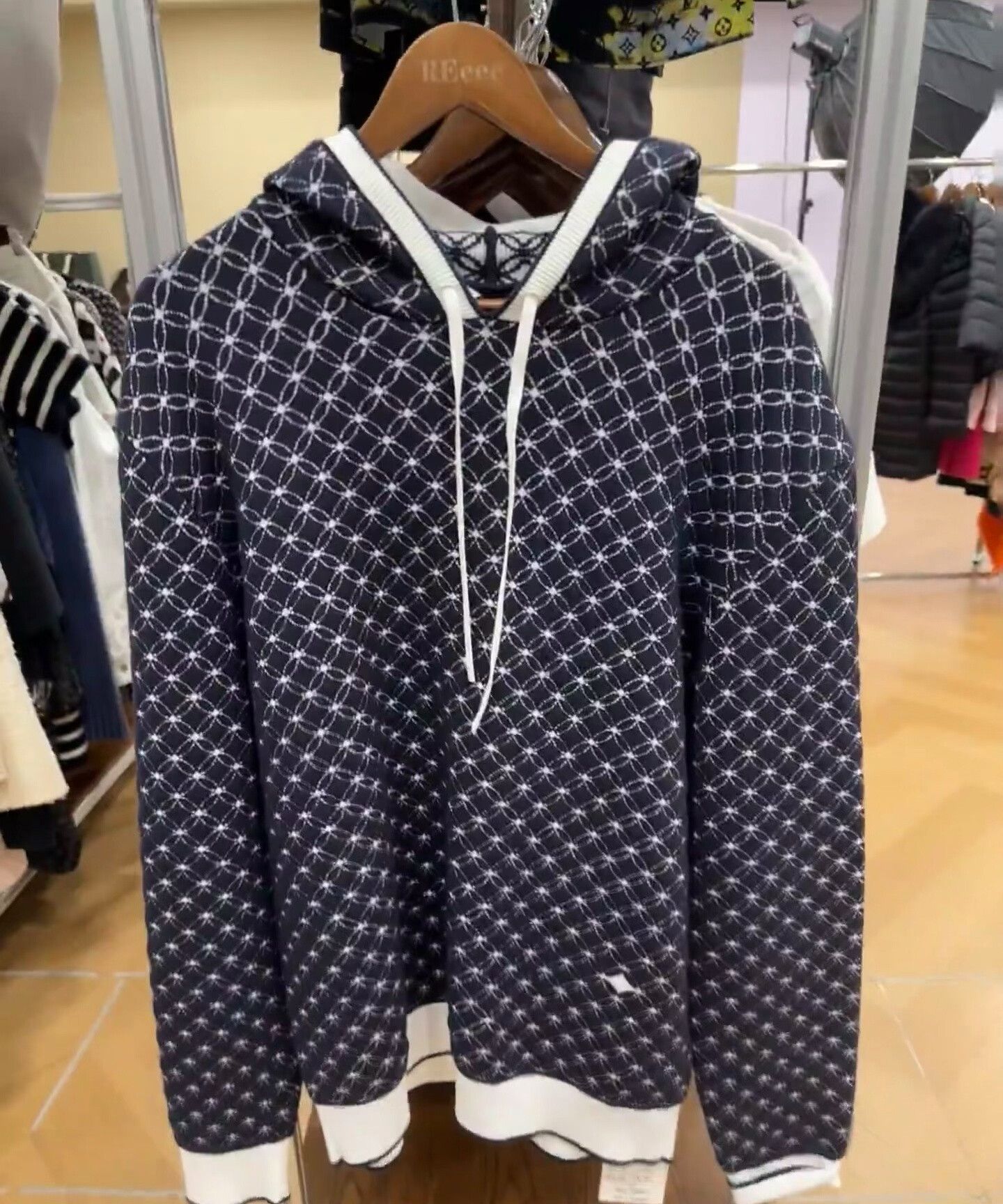 Louis Vuitton Louis Vuitton Knit Embroidered Logo Hoodie Size US XXL / EU 58 / 5 - 1 Thumbnail