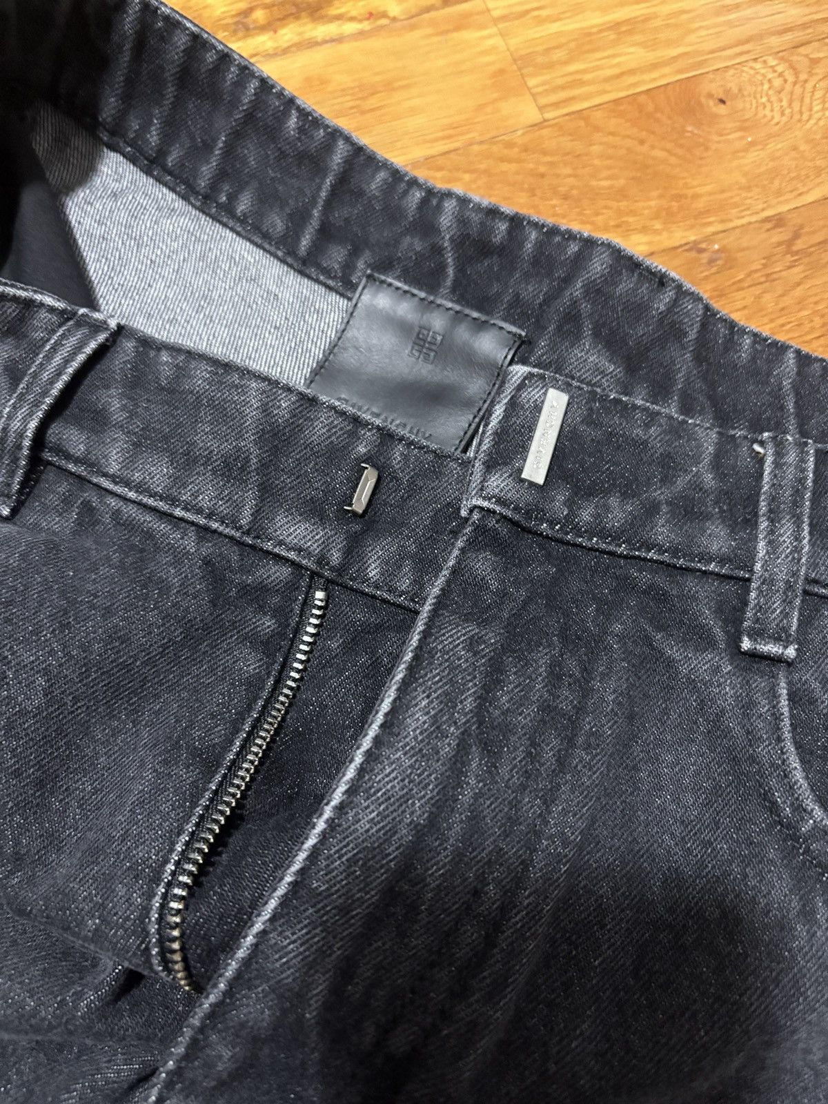 Givenchy Givenchy Wide Jeans Size US 30 / EU 46 - 5 Thumbnail