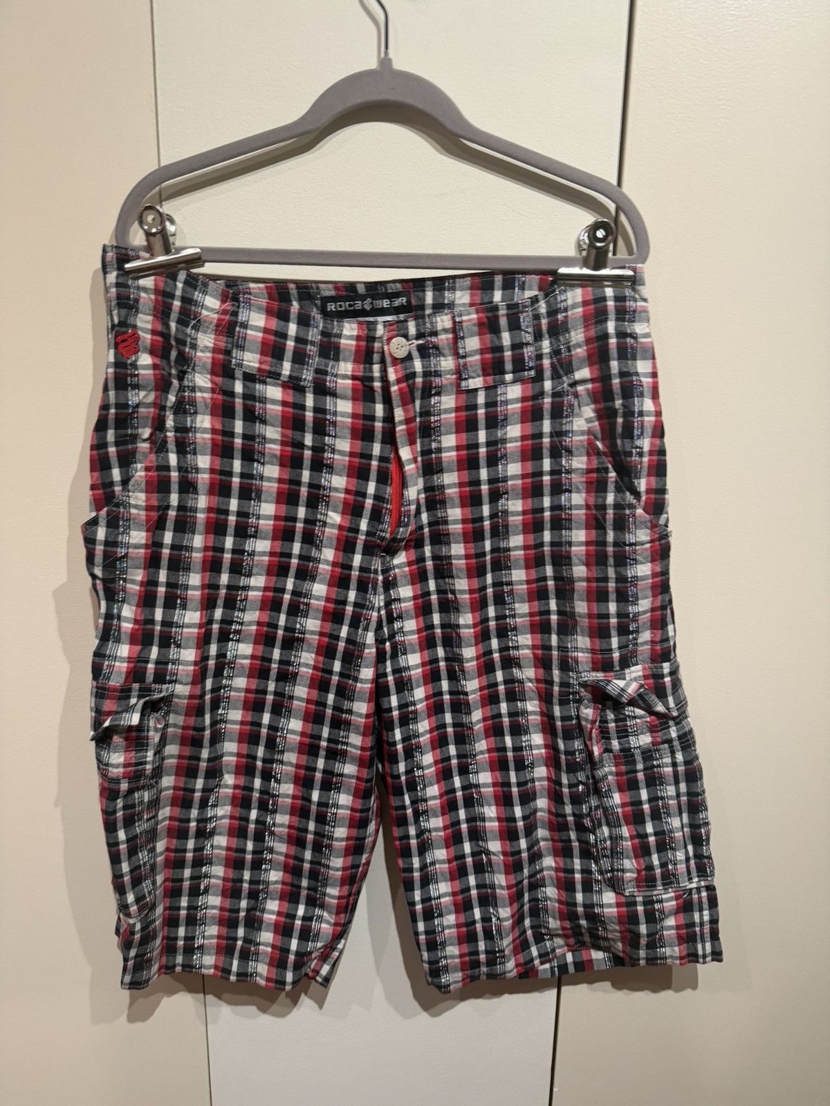 Rocawear Rocawear Red Black Plaid Cargo Shorts Size US 36 / EU 52 - 1 Thumbnail