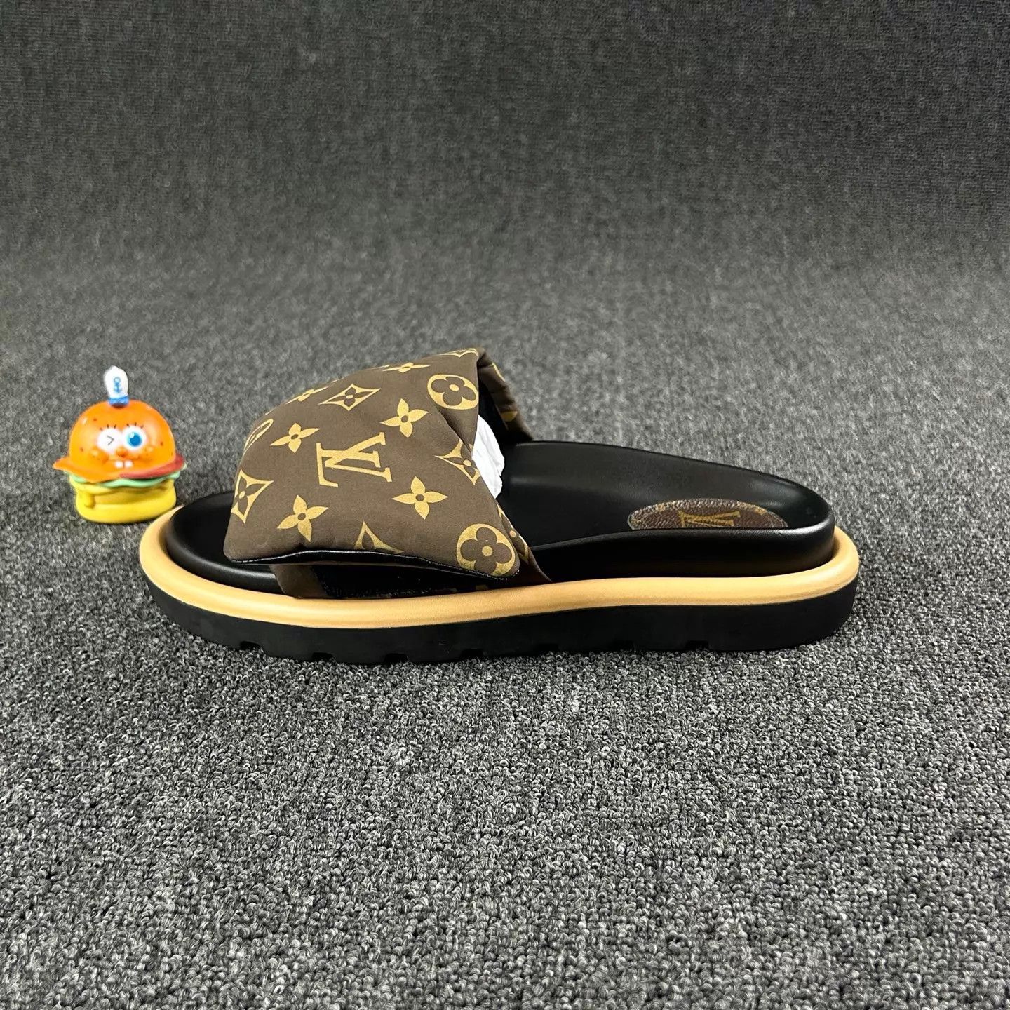 Louis Vuitton Louis Vuitton Monogram Slippers Size 39 Size US 8.5 / IT 38.5 - 3 Thumbnail