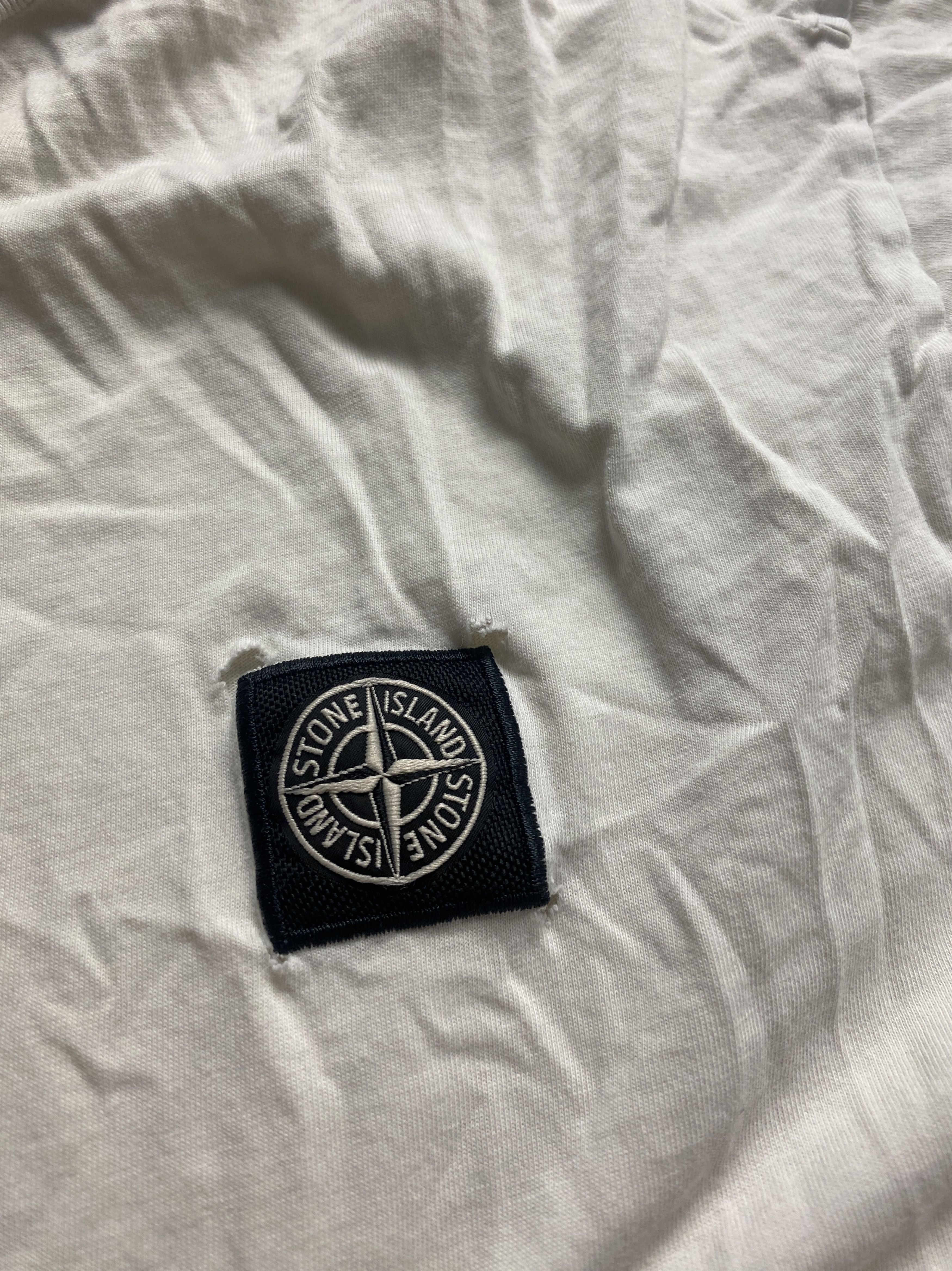 Stone Island Stone Island small logo t-shirt tee Size US XL / EU 56 / 4 - 8 Thumbnail