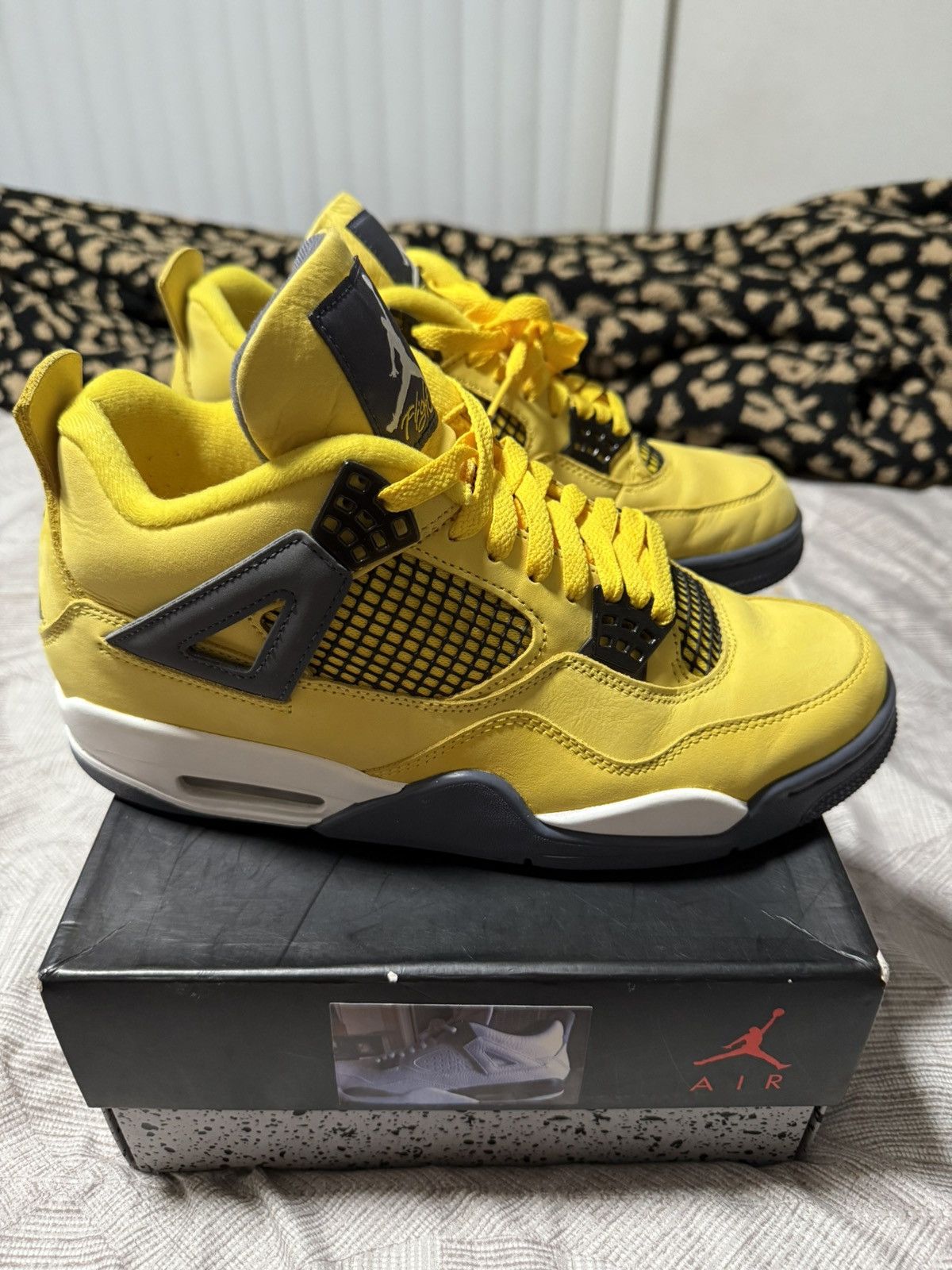 Jordan Brand Jordan 4 Retro - Lightning Size US 10 / EU 43 - 7 Thumbnail