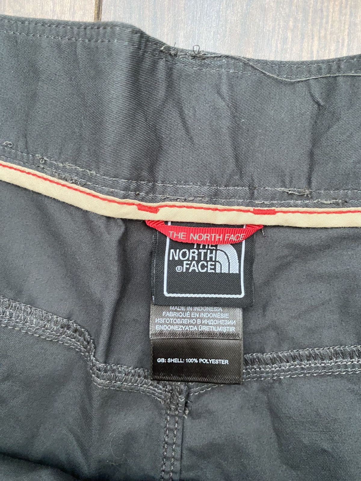 The North Face vintage trekking THE NORTH FACE shorts outdoor Size US 38 / EU 54 - 7 Thumbnail