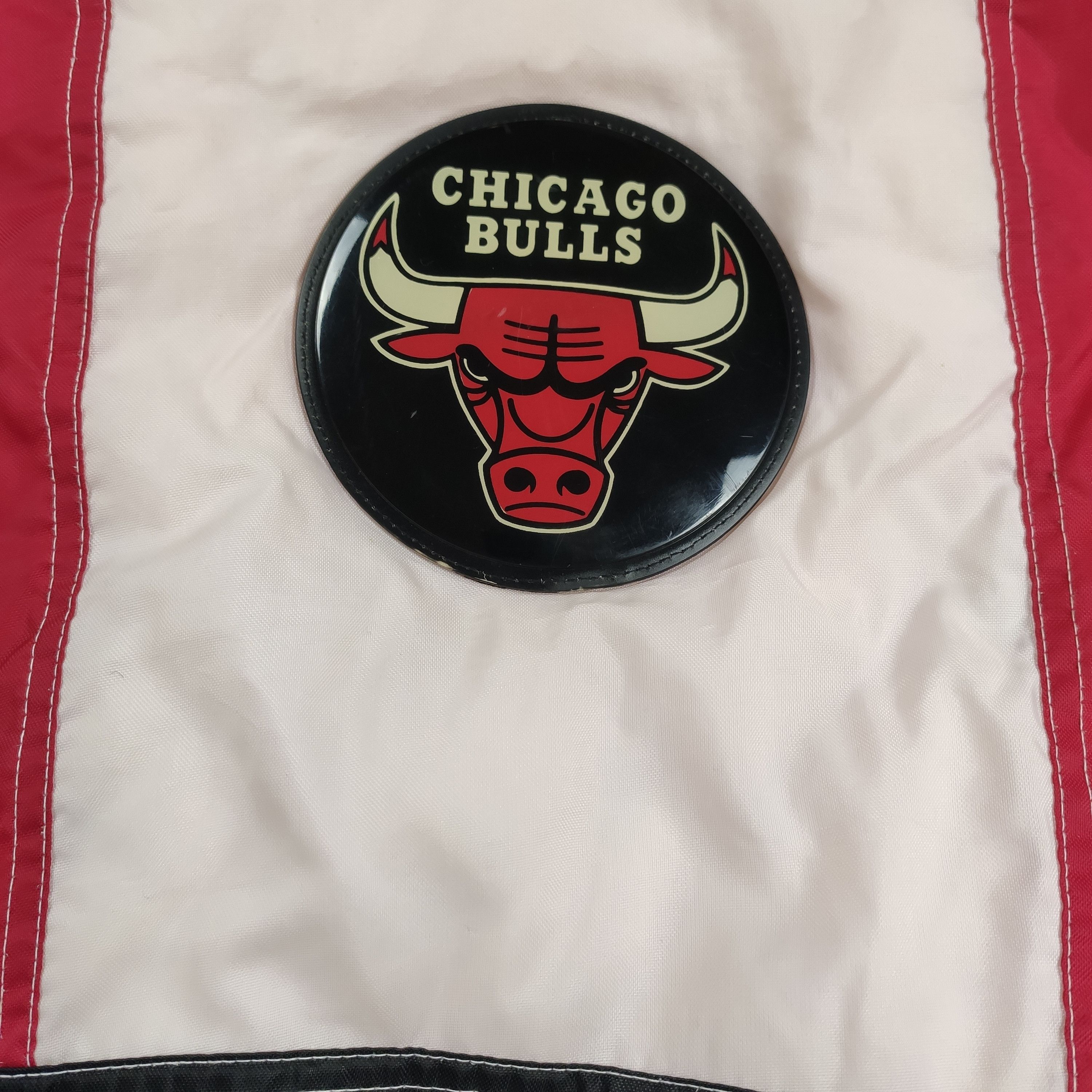 NBA Rare Vintage Chicago Bulls NBA Jacket 90s 80s Size US XL / EU 56 / 4 - 14 Thumbnail
