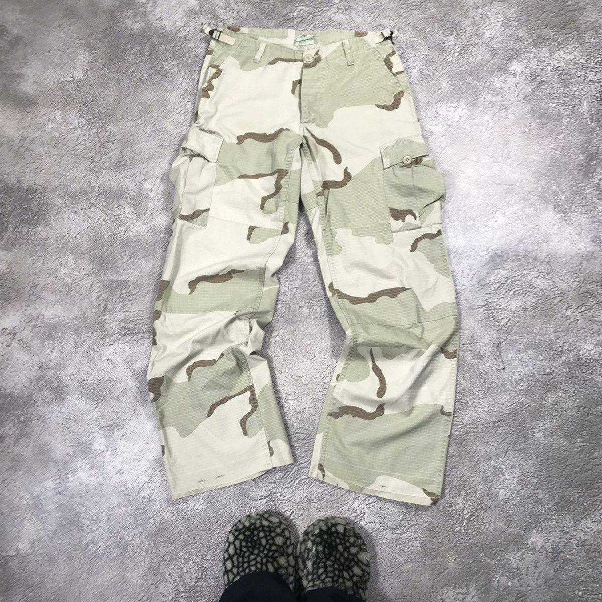 Vintage VINTAGE CARGO PANTS FLARED HYBRID PARACHUTE SPRING JAPAN 90S Size US 32 / EU 48 - 1 Thumbnail