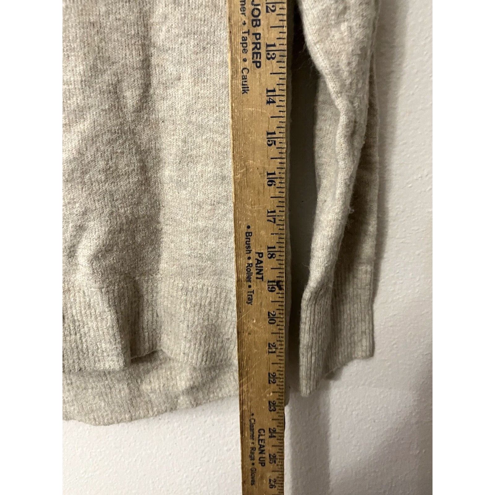 Abercrombie & Fitch ABERCROMBIE & FITCH Beige Solid Turtleneck Sweater Women Medium Acrylic Pullover Long Sleeve Size M / US 6-8 / IT 42-44 - 4 Thumbnail
