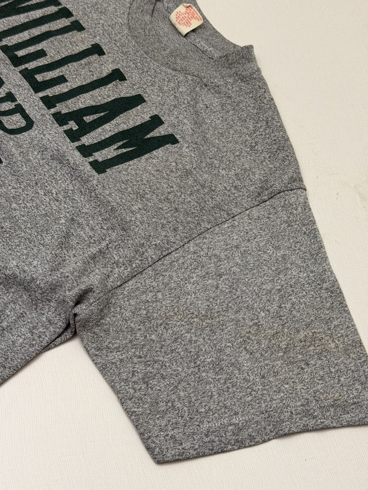 Vintage Vintage 70s William and Mary University Tshirt Paper Thin xL Size US XL / EU 56 / 4 - 6 Thumbnail