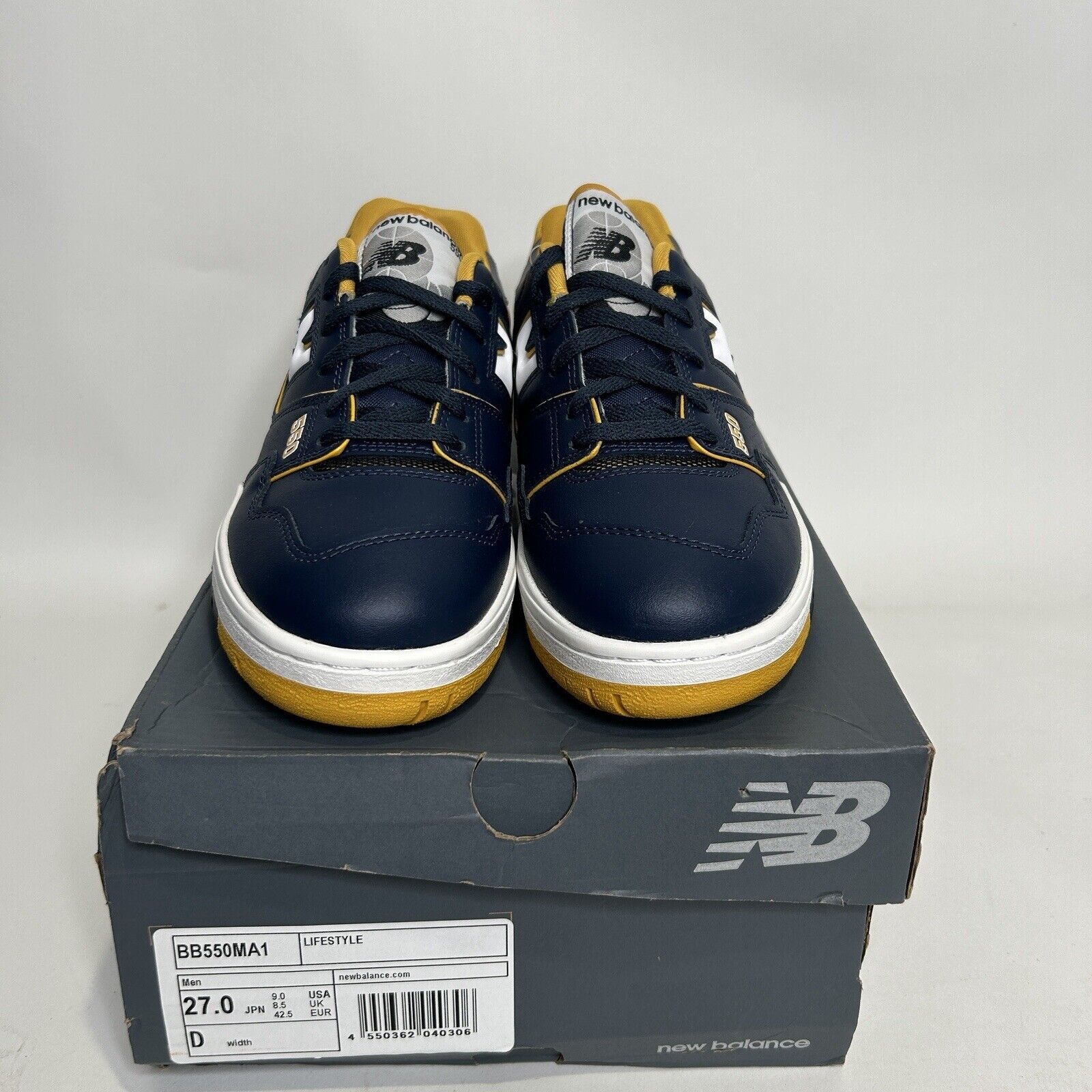 New Balance New Balance 550 “Michigan/Navy Yellow” 2024 Size US 9 / EU 42 - 2 Thumbnail
