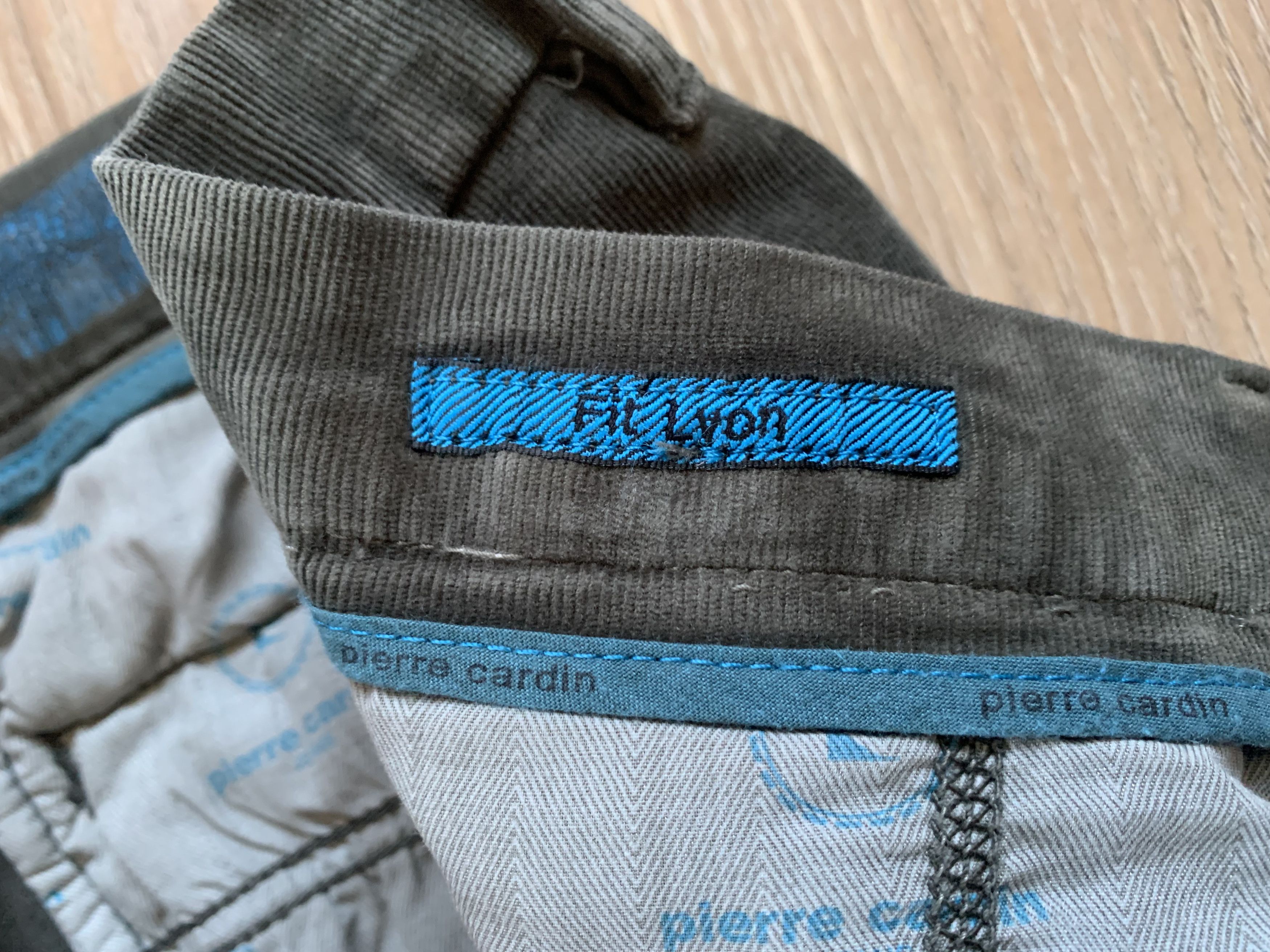 Pierre Cardin Pierre Cardin Lyon Tapered Corduroy Vevet Pants Size US 38 / EU 54 - 9 Thumbnail