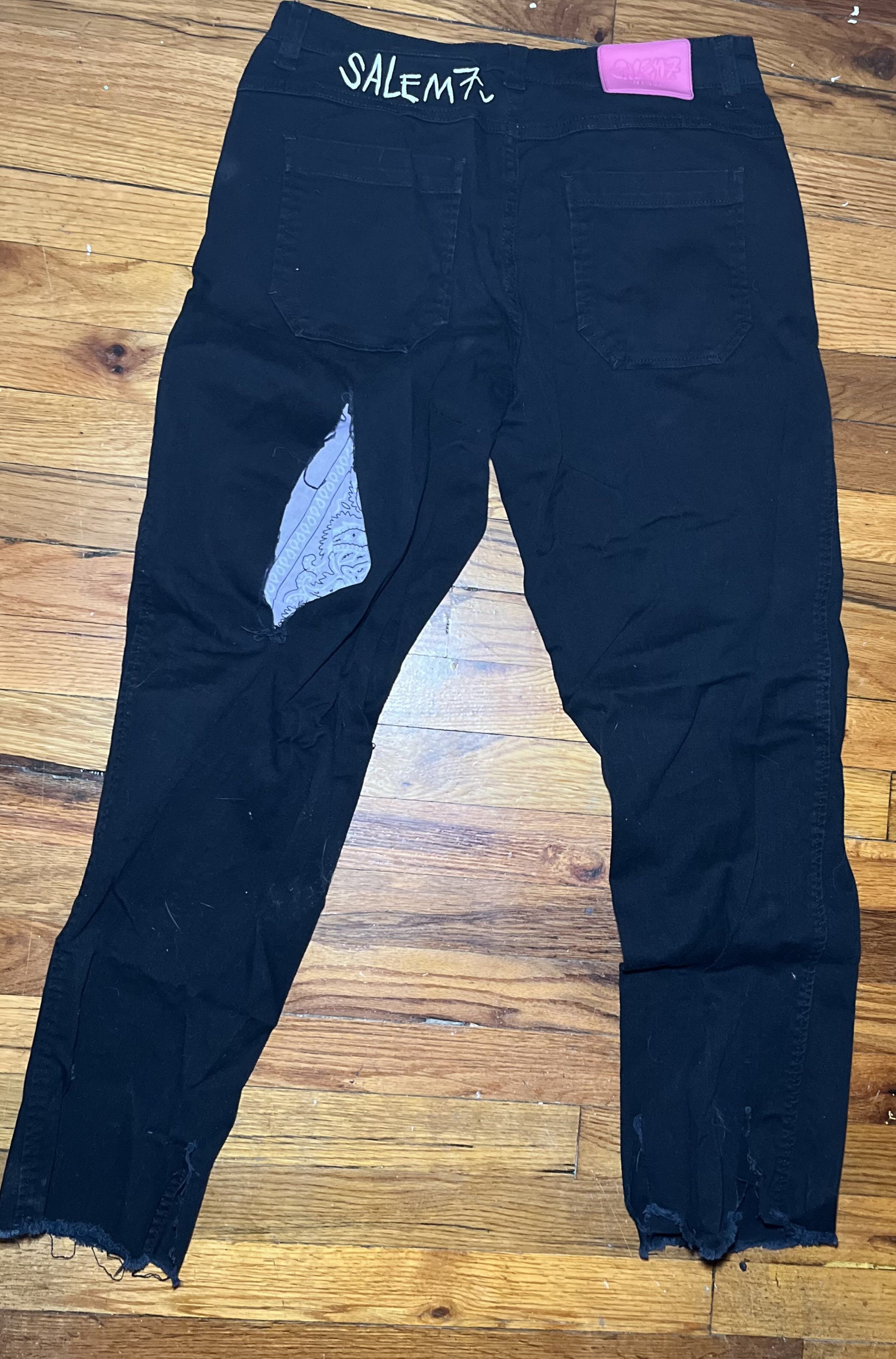 Other Black Printed Designs Salem 7 graphic jeans Size US 30 / EU 46 - 3 Thumbnail