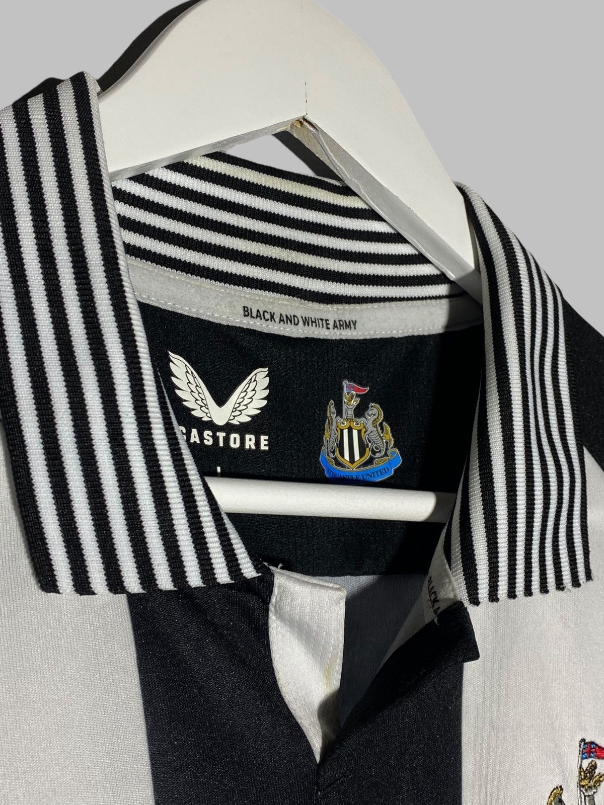 Other Castore Newcastle United 2020/21 Special Edition Jersey Size US L / EU 52-54 / 3 - 6 Thumbnail