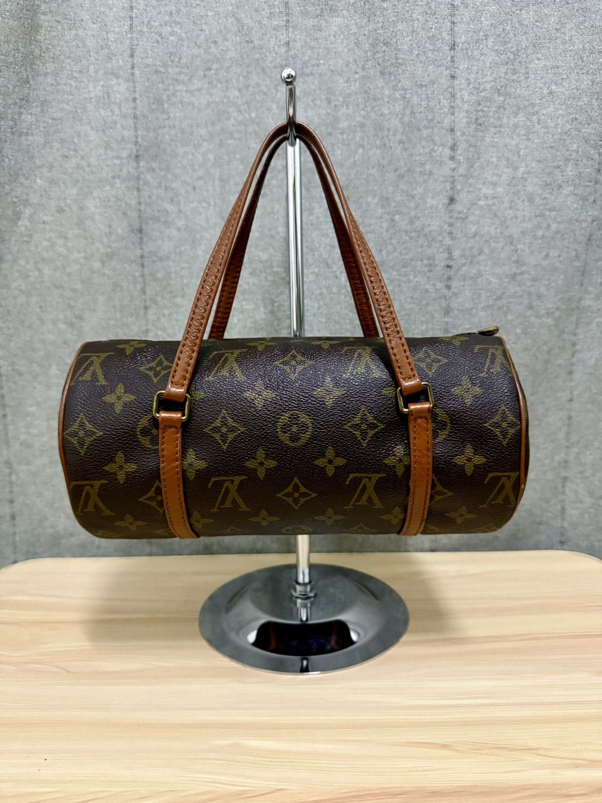 Vintage Louis Vuitton Monogram Papillon 26 Canvas hand bag