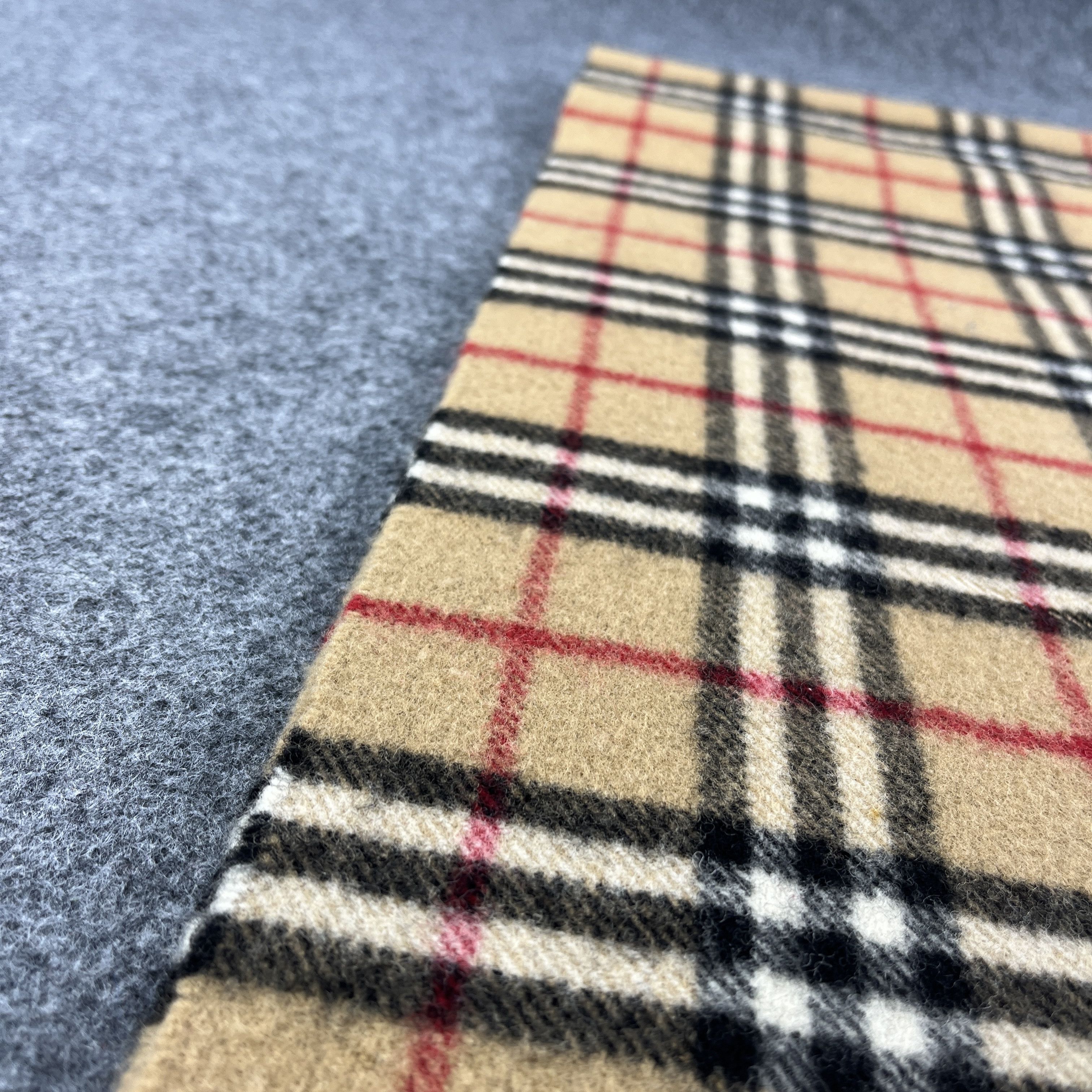 Burberry Burberrys Scarf / Muffler / Neckwear T1489 Size ONE SIZE - 6 Thumbnail