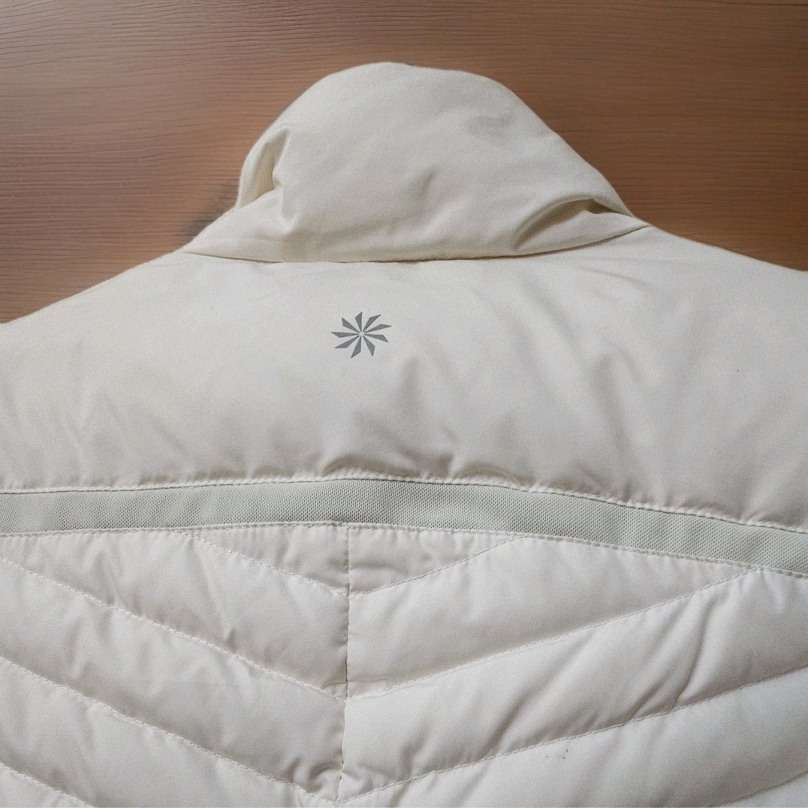 Athleta ATHLETA Asymmetrical So Down Puffer Jacket with Pockets Size XS / US 0-2 / IT 36-38 - 7 Thumbnail