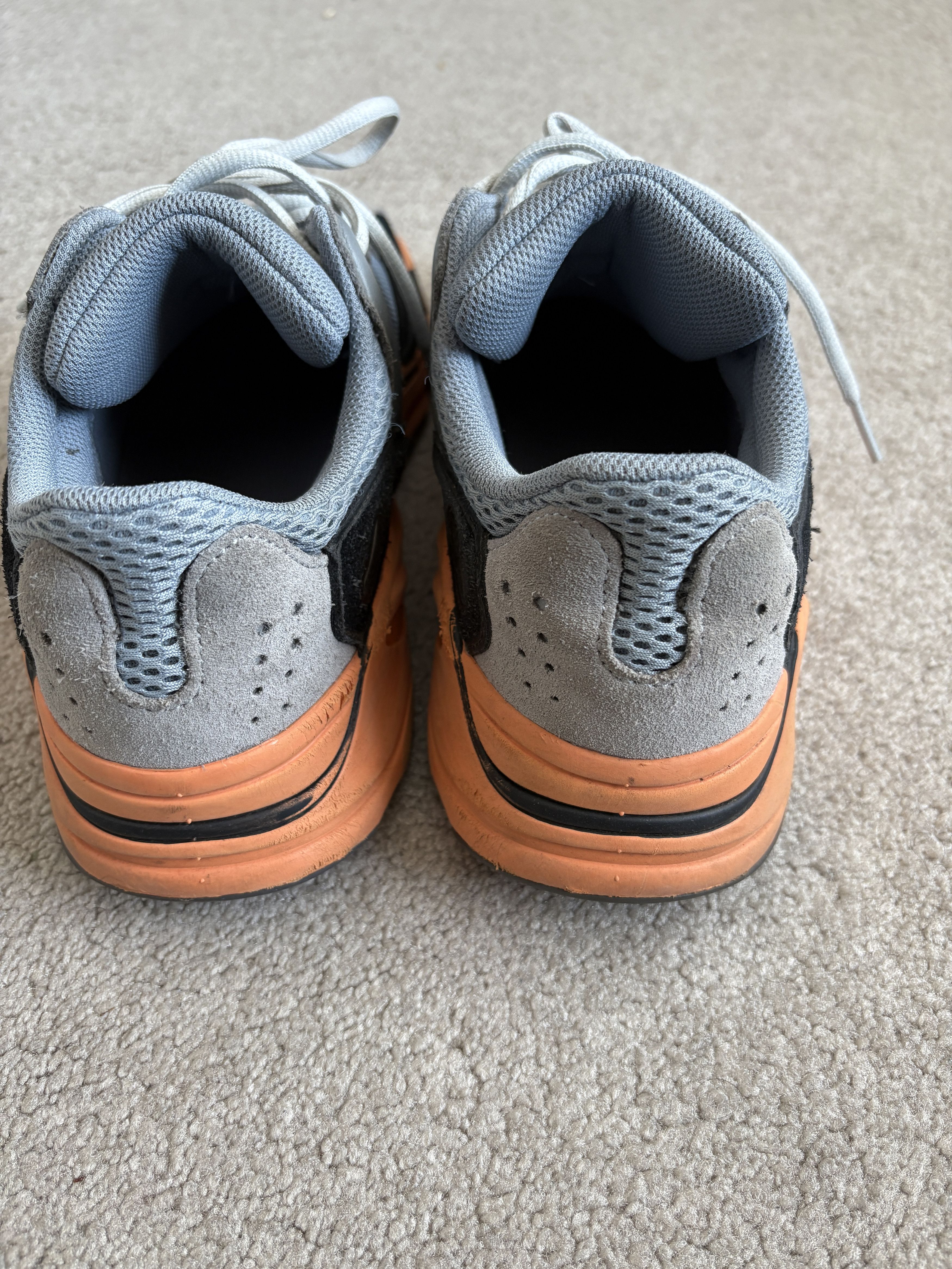 Yeezy Size 10 - adidas Yeezy Boost 700 Wash Orange Light wear Size US 10 / EU 43 - 2 Thumbnail