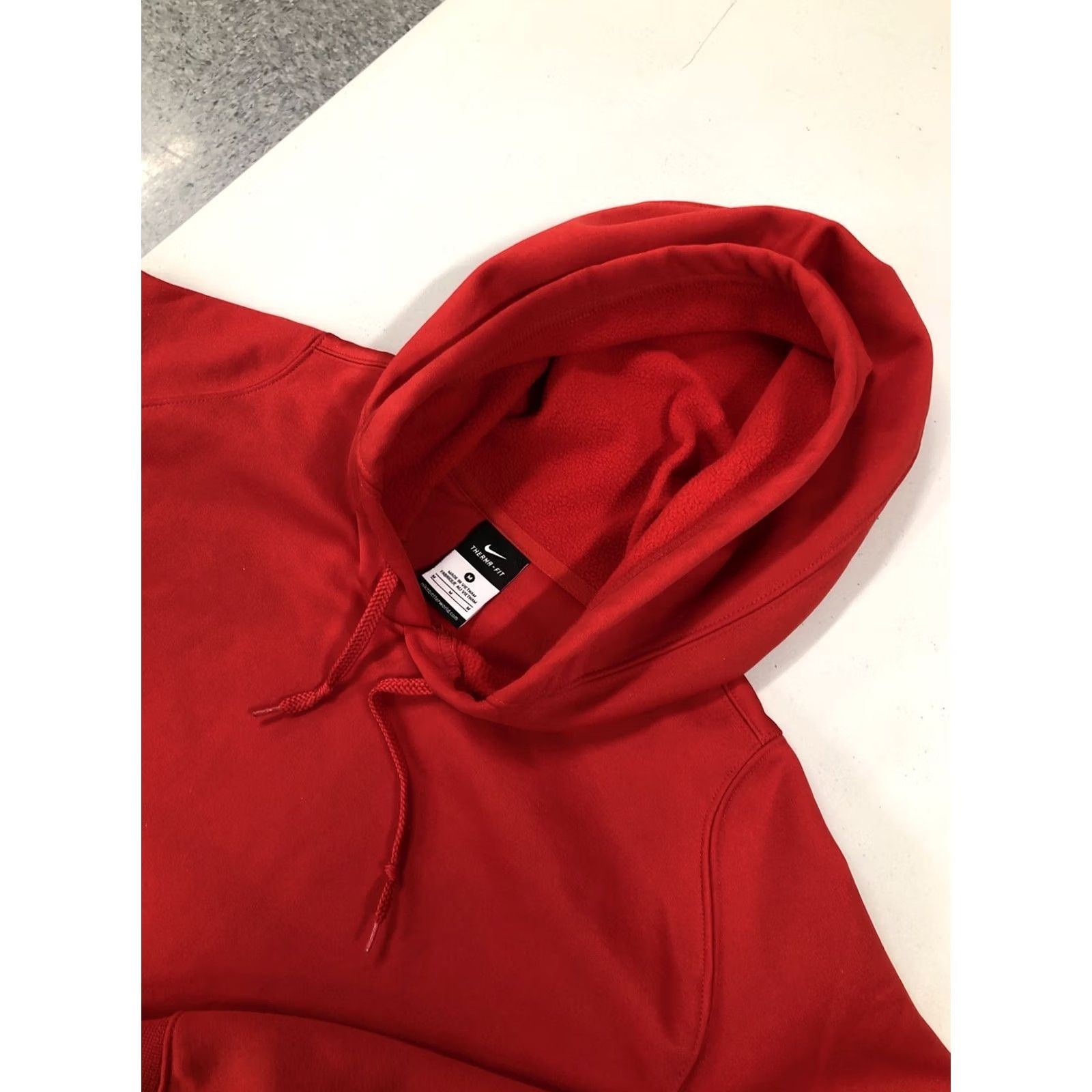 Nike VINTAGE Nike Therma Fit Center Pocket Swoosh Pullover Hoodie Men Red M inches Travis Scott Vibe? Size US M / EU 48-50 / 2 - 2 Thumbnail
