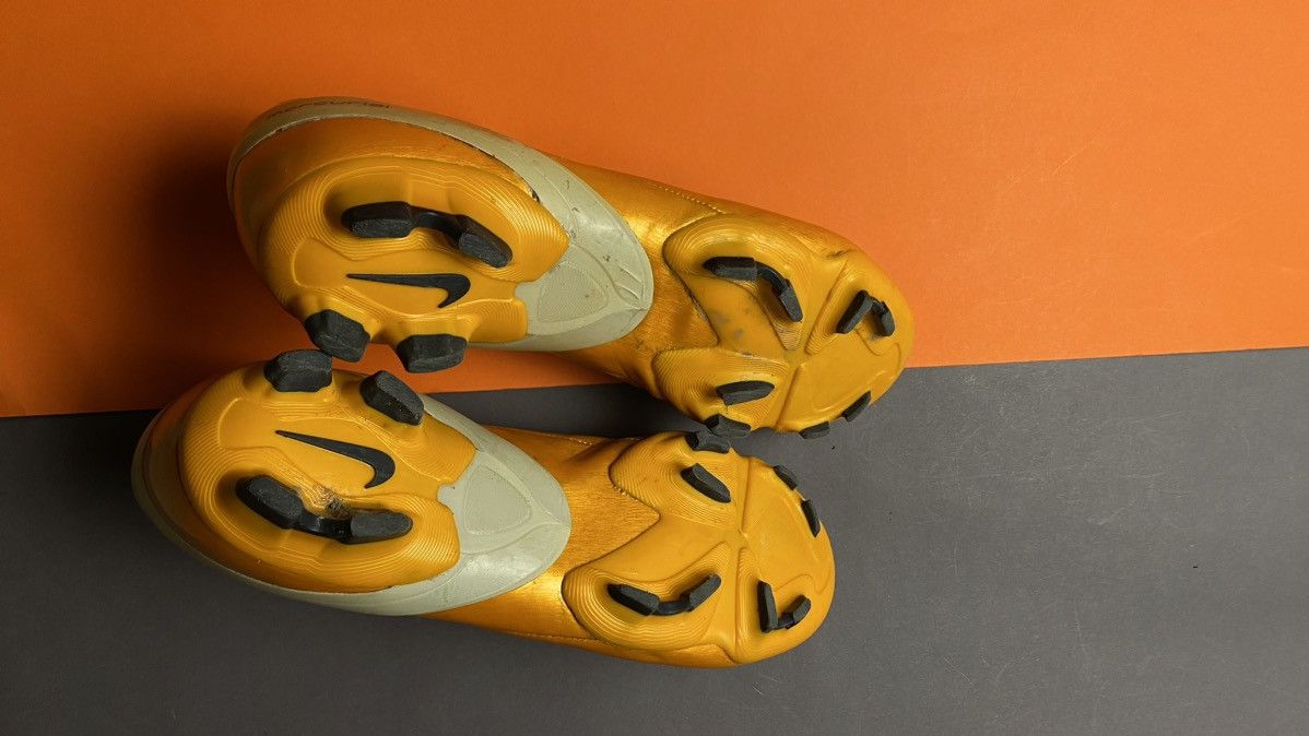 Nike Vintage Nike Mercurial vapor 4 soccer cleats size 7,5 Size US 7.5 / EU 40-41 - 8 Thumbnail
