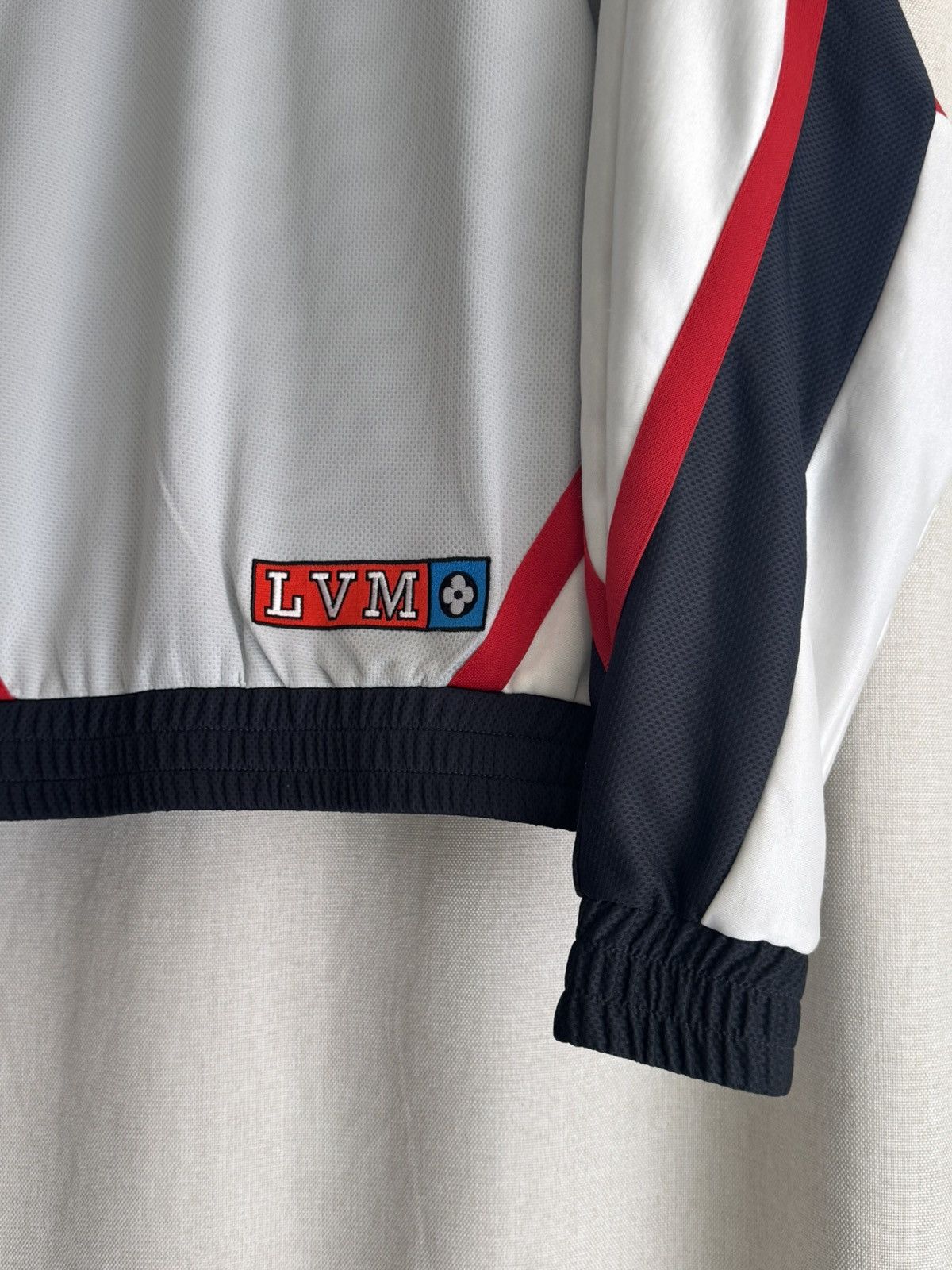 Louis Vuitton Louis Vuitton Embroidered Runway Rare Zip Up Track Jacket Size US M / EU 48-50 / 2 - 4 Thumbnail