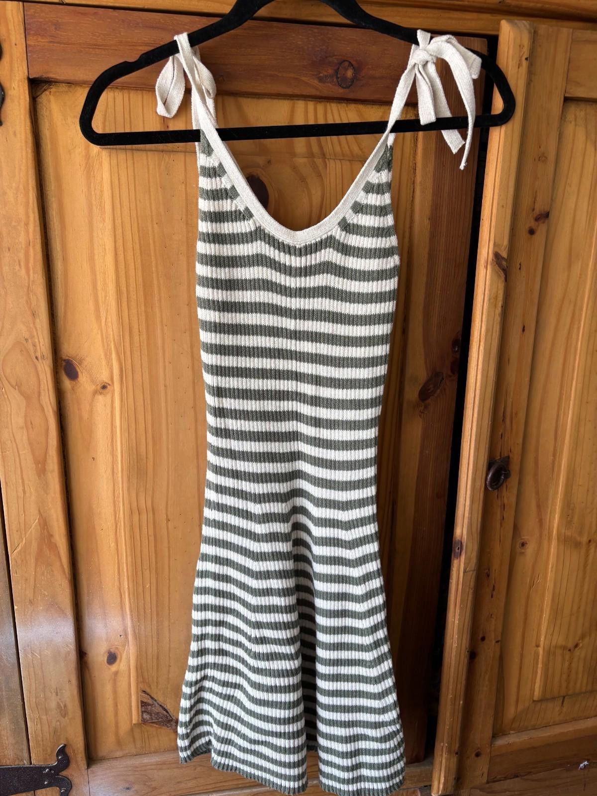 Designer Womens Aerie olive green/cream striped knit dress sz S#204 Size S / US 4 / IT 40 - 1 Thumbnail