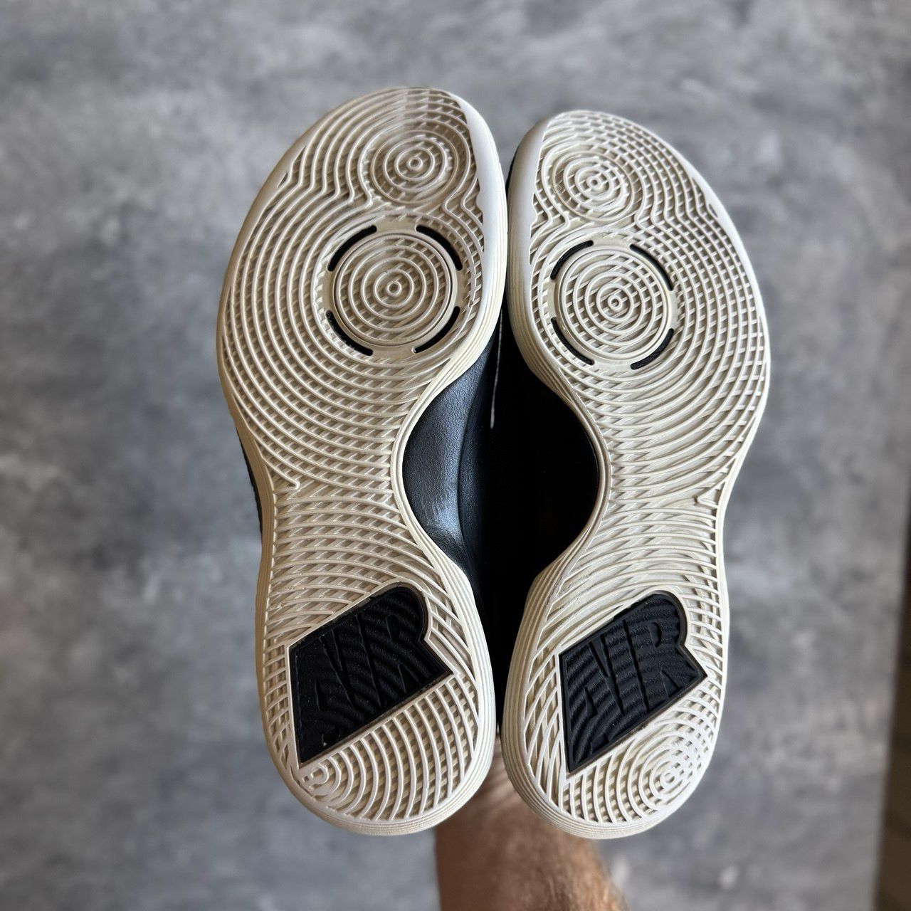 Nike Nike Air Versatile 3 Size US 9.5 / EU 42-43 - 6 Thumbnail