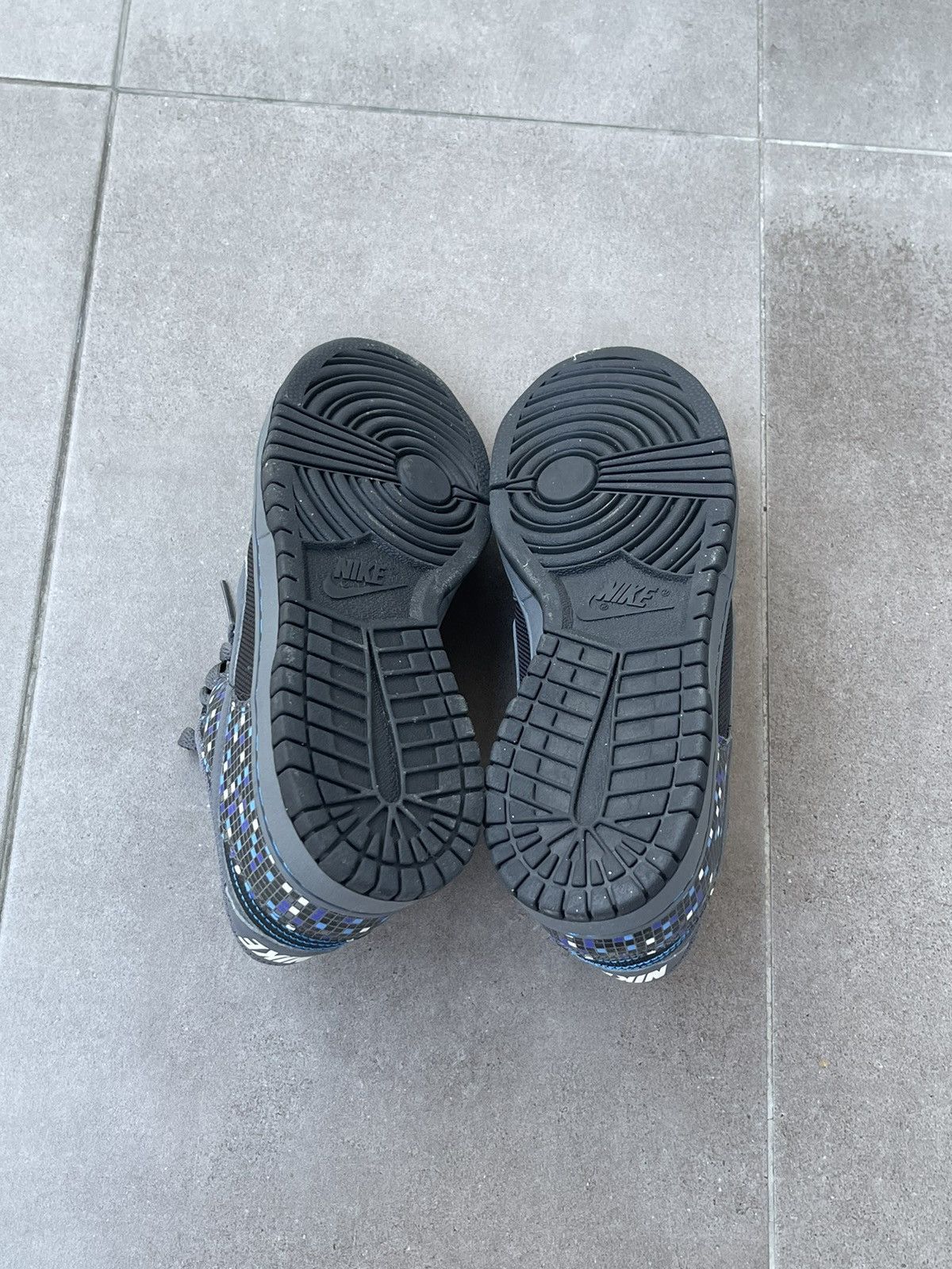 Nike !DS! 6Y Nike Dunk Low Black Dark Grey Low-Top Sneakers Size US 8 / IT 38 - 13 Thumbnail