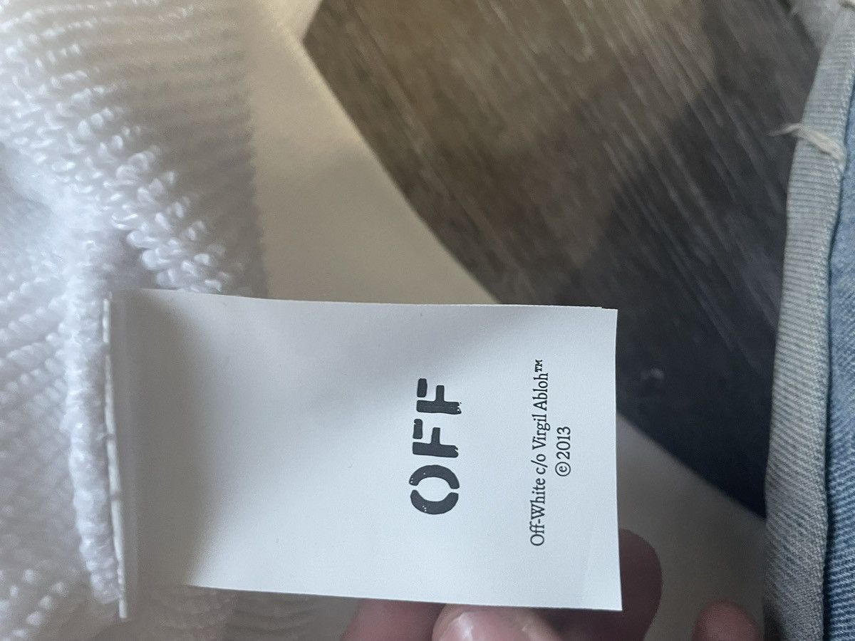 Off-White OFF WHITE hoodie white color size medium but fits like large Size US M / EU 48-50 / 2 - 3 Thumbnail