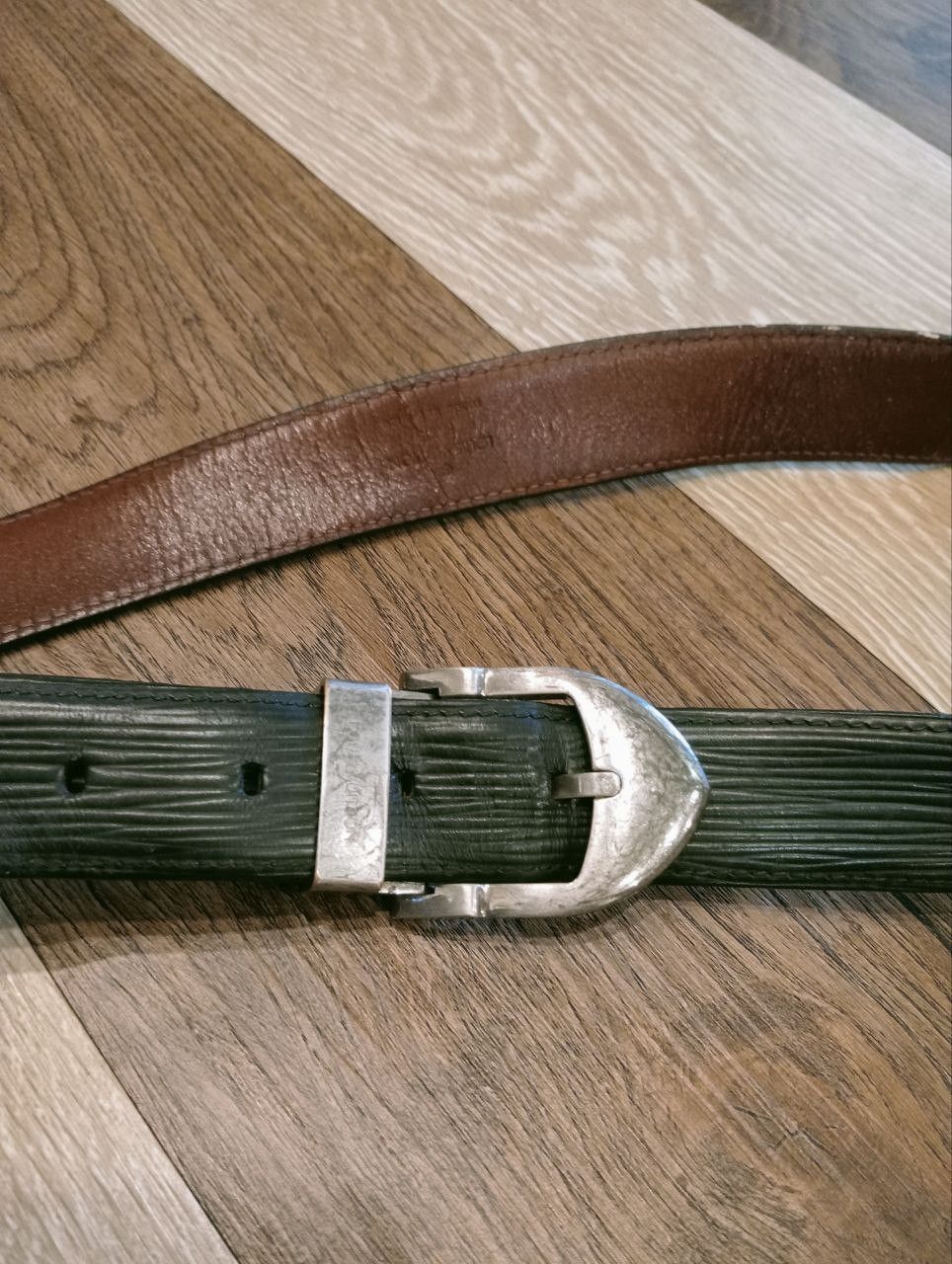 Louis Vuitton LOUIS VUITTON VINTAGE BLACK EPI SILVER METAL BELT Size ONE SIZE - 3 Thumbnail