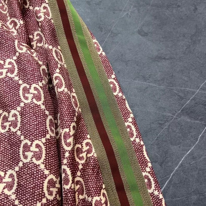 Gucci Gucci Silk old flower full print logo hooded jacket 2502-Ne Size US M / EU 48-50 / 2 - 3 Thumbnail