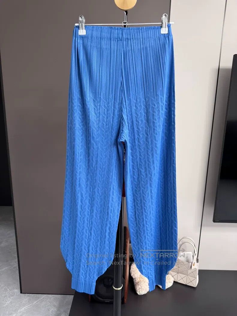 Issey Miyake Issey Miyake size:3 Elegant V-neck Long Top Size 22" - 2 Thumbnail