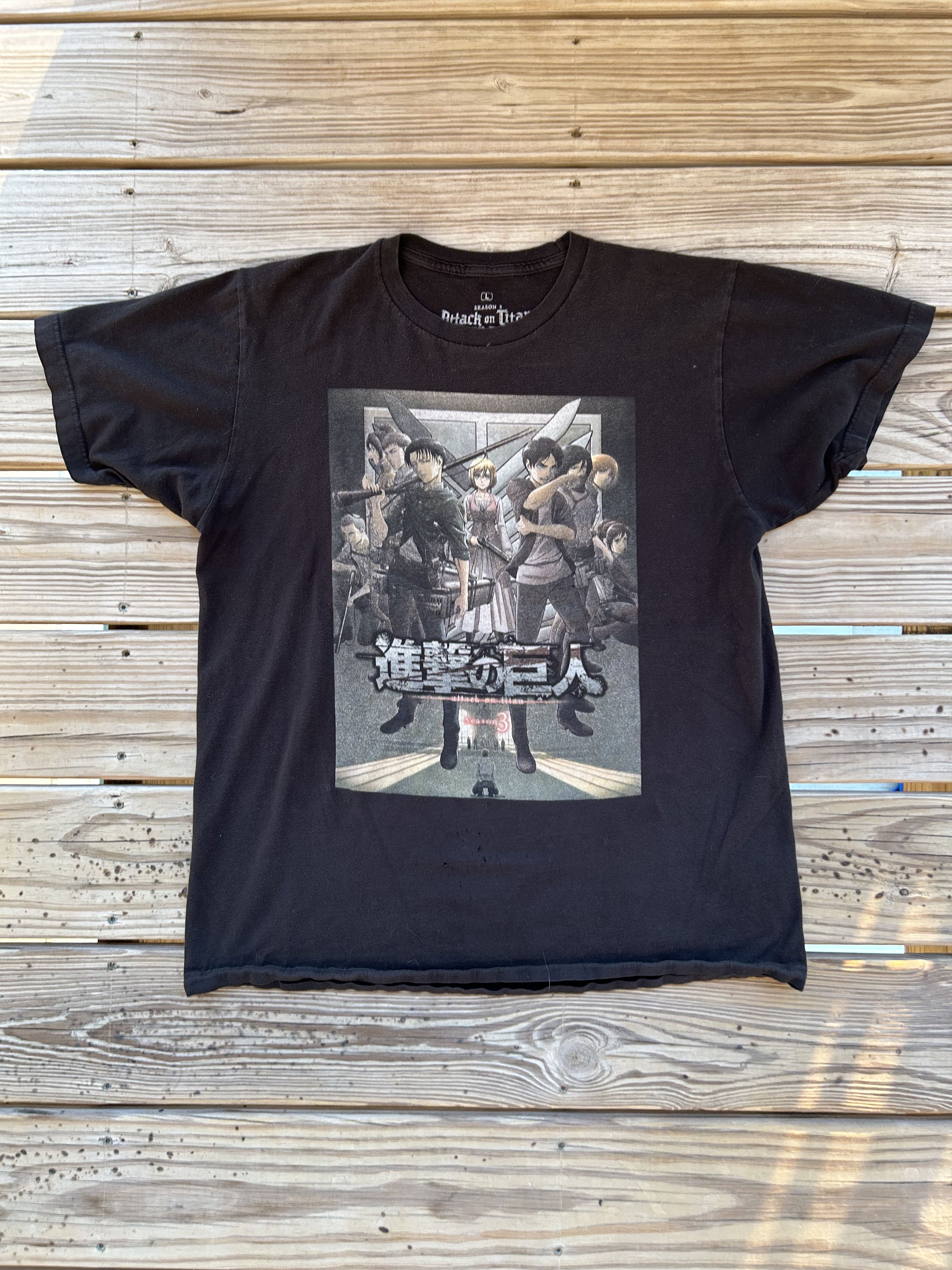Vintage Attack on titan graphic tee Size US L / EU 52-54 / 3 - 1 Thumbnail