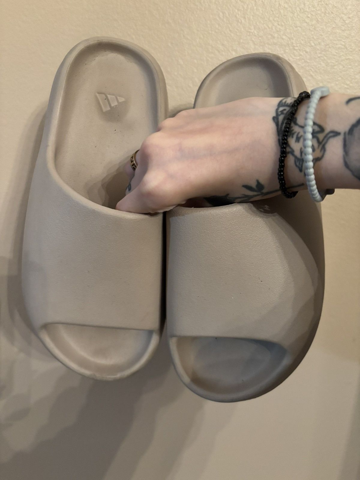 Yeezy Adidas Yeezy Slides 'Pure' 2021 ReRelease Size US 7 / EU 40 - 3 Thumbnail