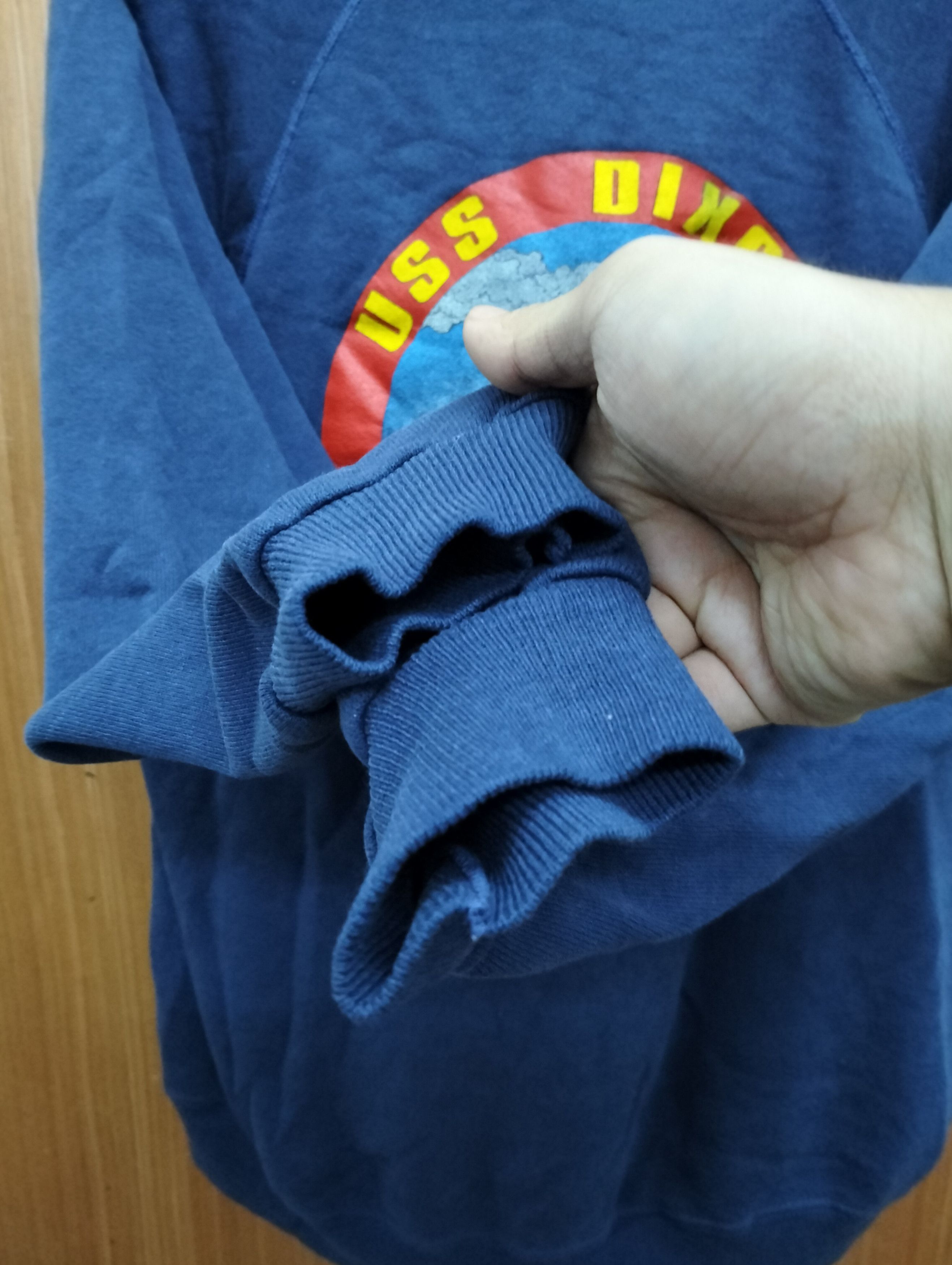 Vintage Vintage 80' Hanes USS NAVY BATTLESHIP sweatshirt Size US L / EU 52-54 / 3 - 3 Thumbnail