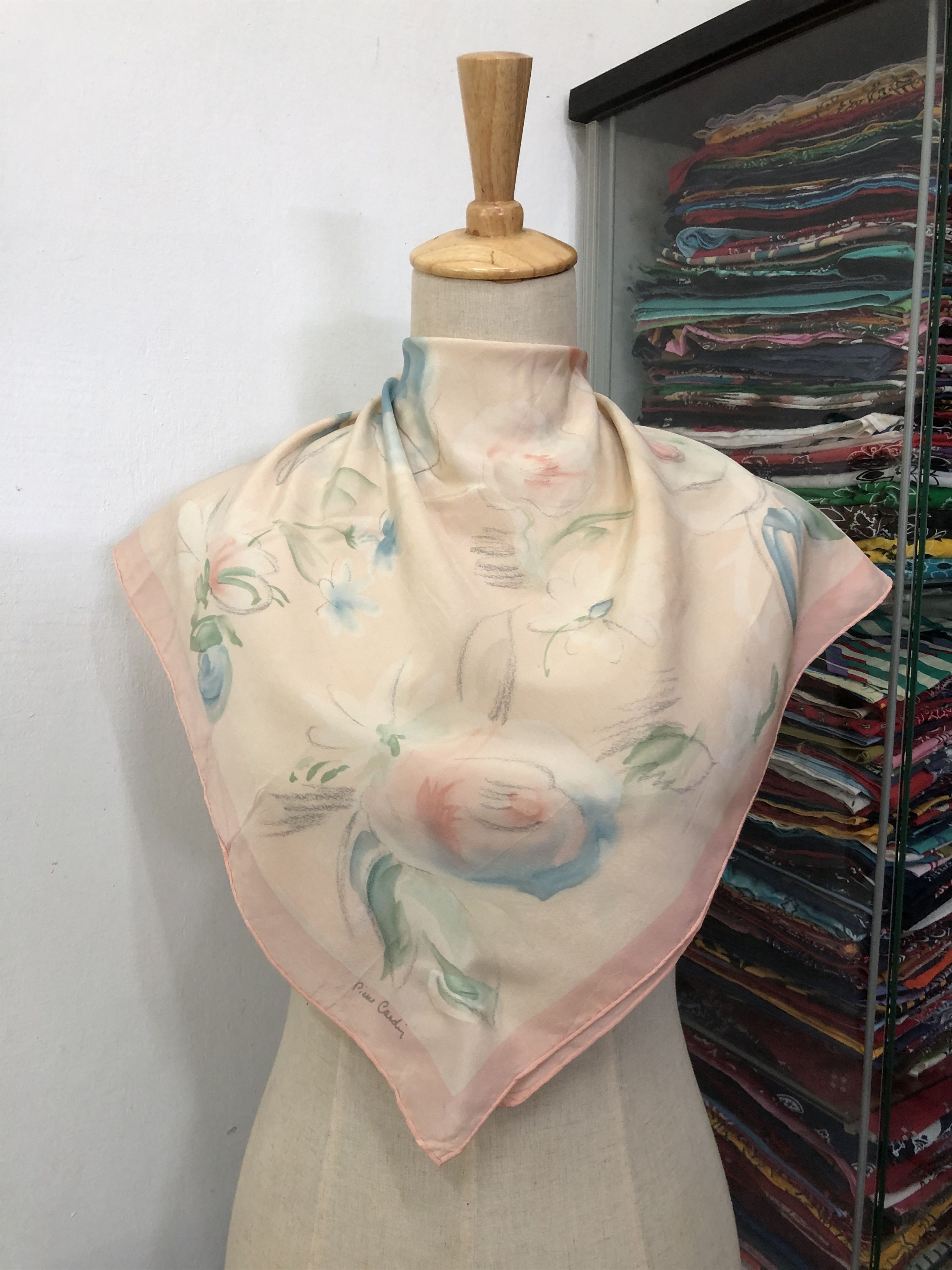 Pierre Cardin × Vintage Vintage Pierre Cardin Silk Scarf Size ONE SIZE - 1 Thumbnail