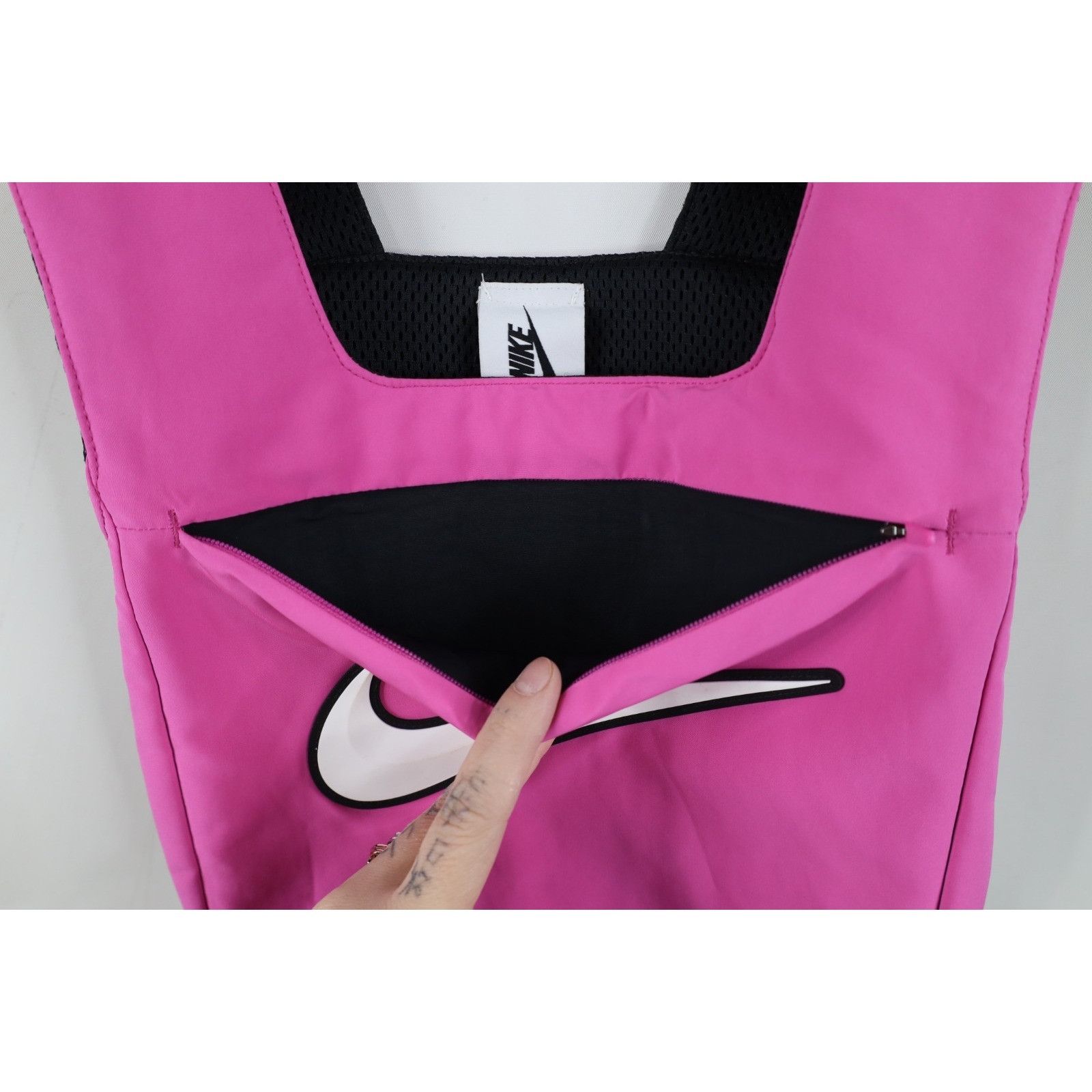 Nike New Nike x Ambush NRG Big Swoosh Tactical Vest Size M / US 6-8 / IT 42-44 - 8 Thumbnail