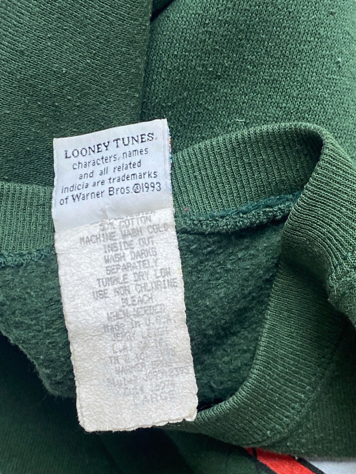 Disney 1995 Vintage DISNEY LOONEY TUNES Cropped Sweatshirt Big Logo Size US M / EU 48-50 / 2 - 5 Thumbnail