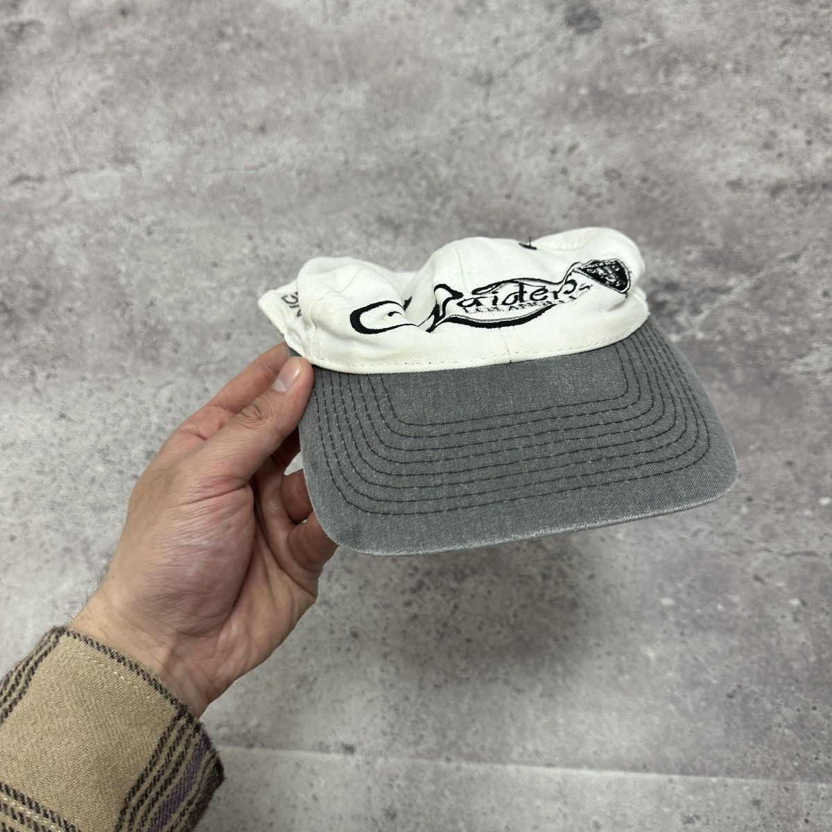 NBA Vintage 90s Los Angeles Raiders NFL embroidered cap y2k hype Size ONE SIZE - 6 Thumbnail